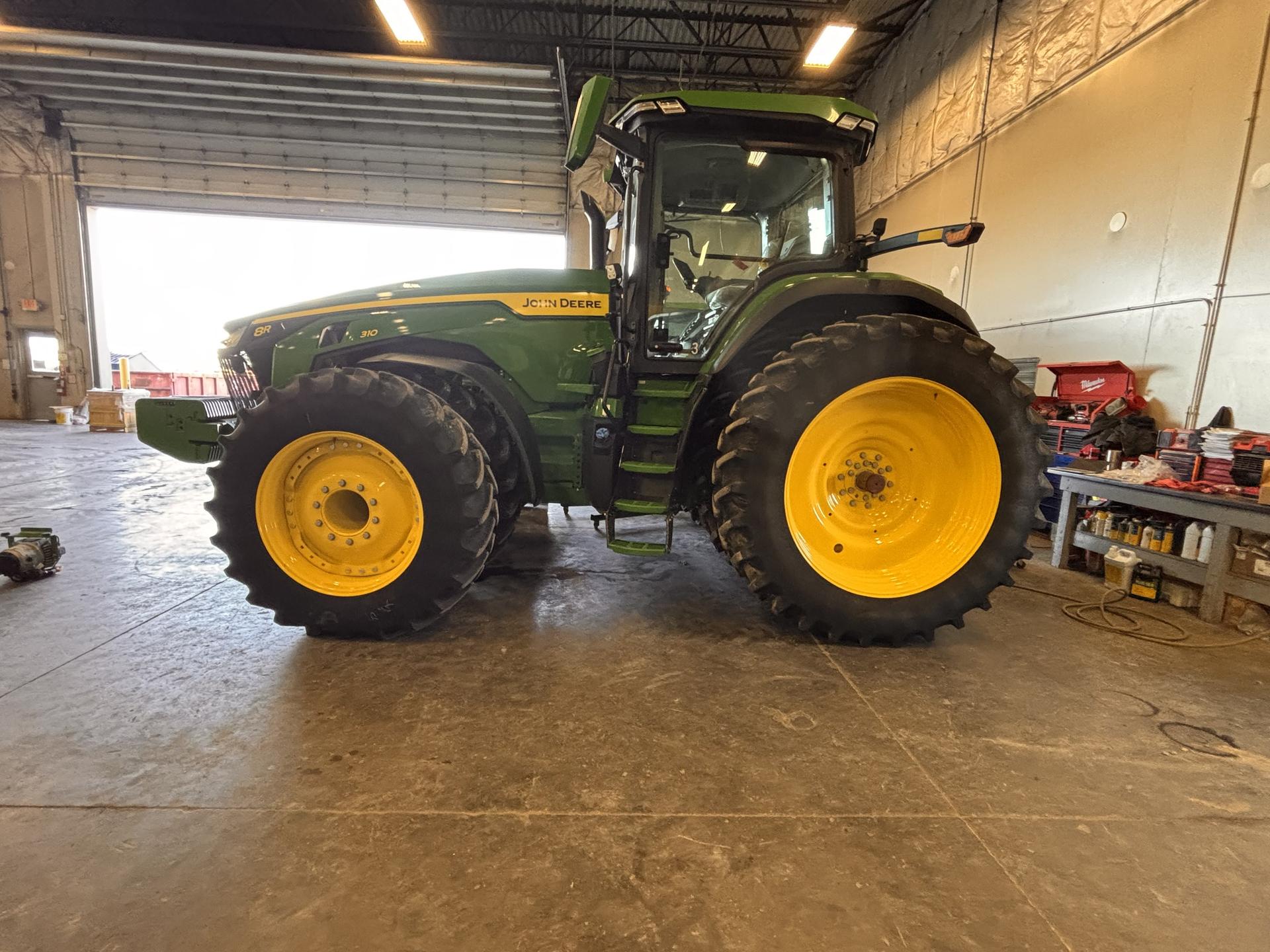 2024 John Deere 8R 310 Image
