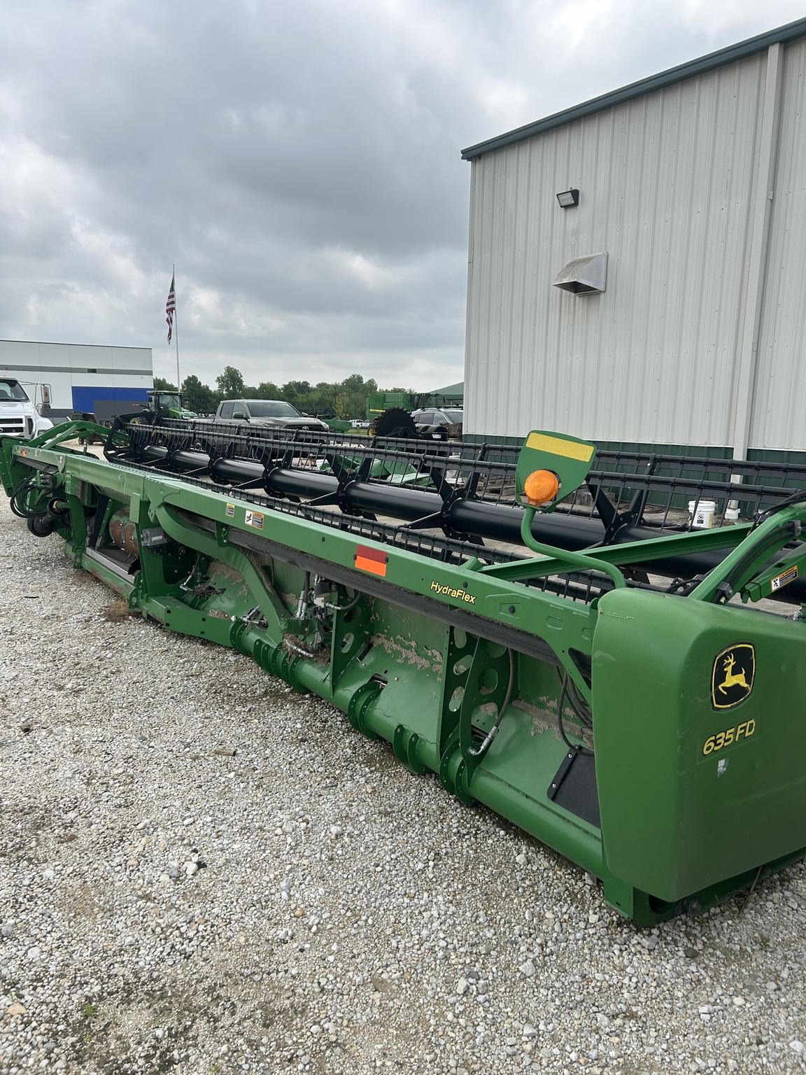2013 John Deere 635FD Image