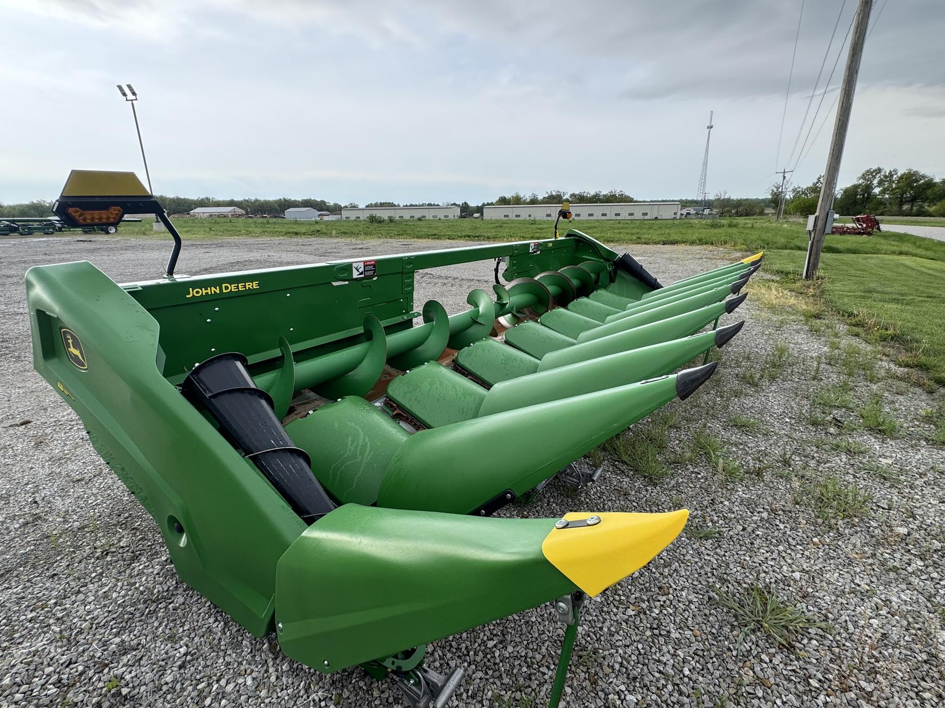 2024 John Deere C8R Image