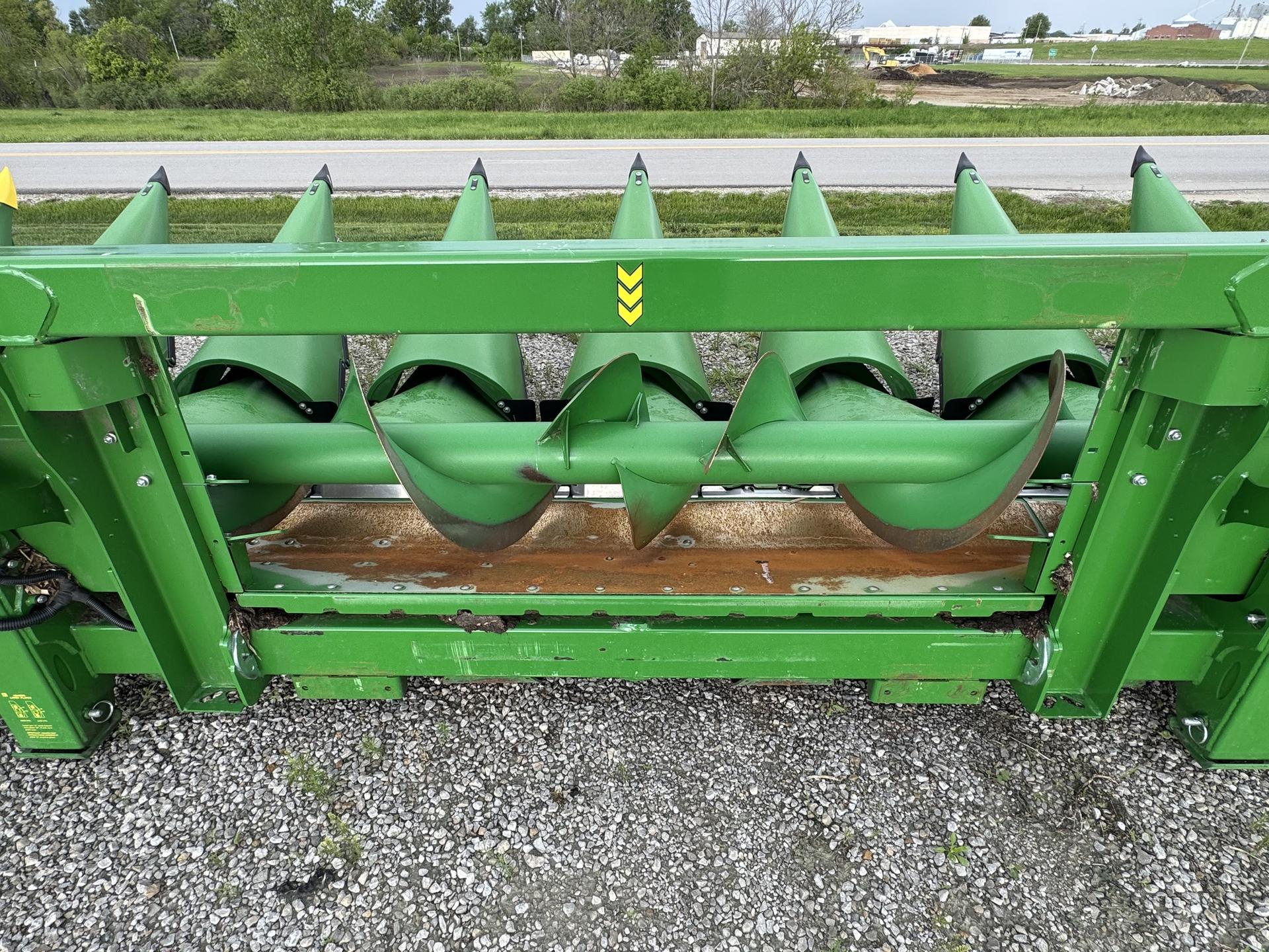 2024 John Deere C8R Image