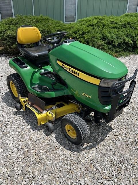 2013 John Deere X324 Image