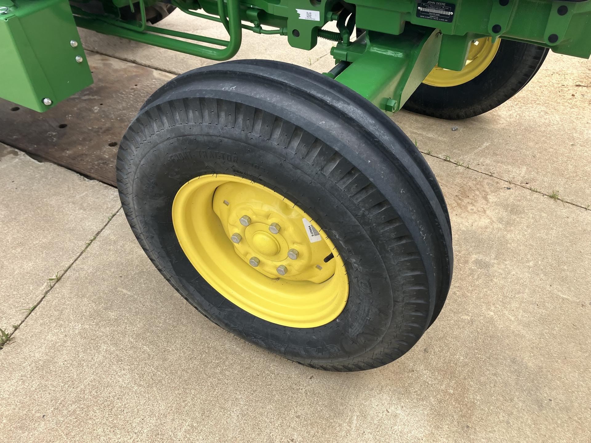 2022 John Deere 5055E Image