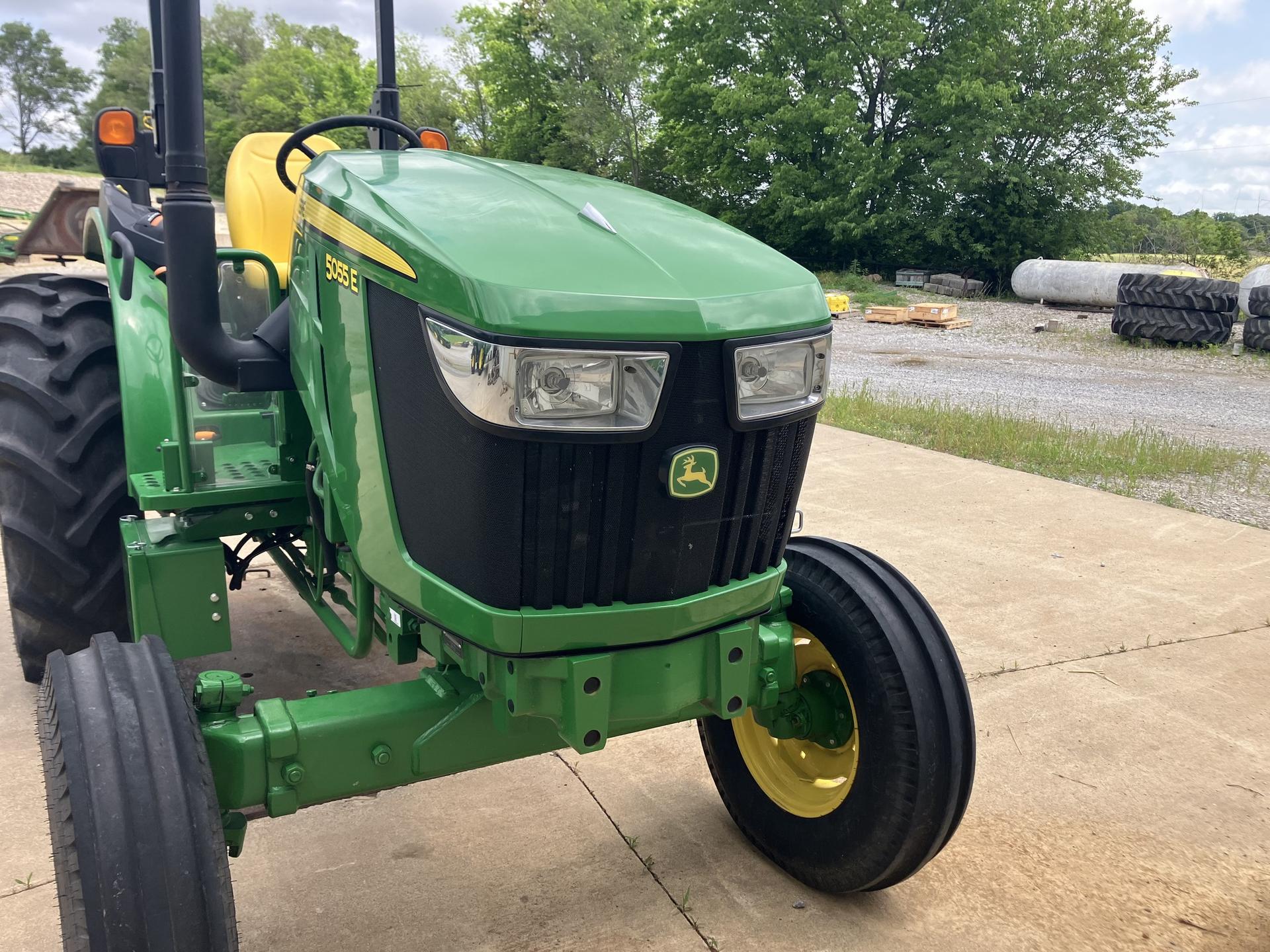 2022 John Deere 5055E Image