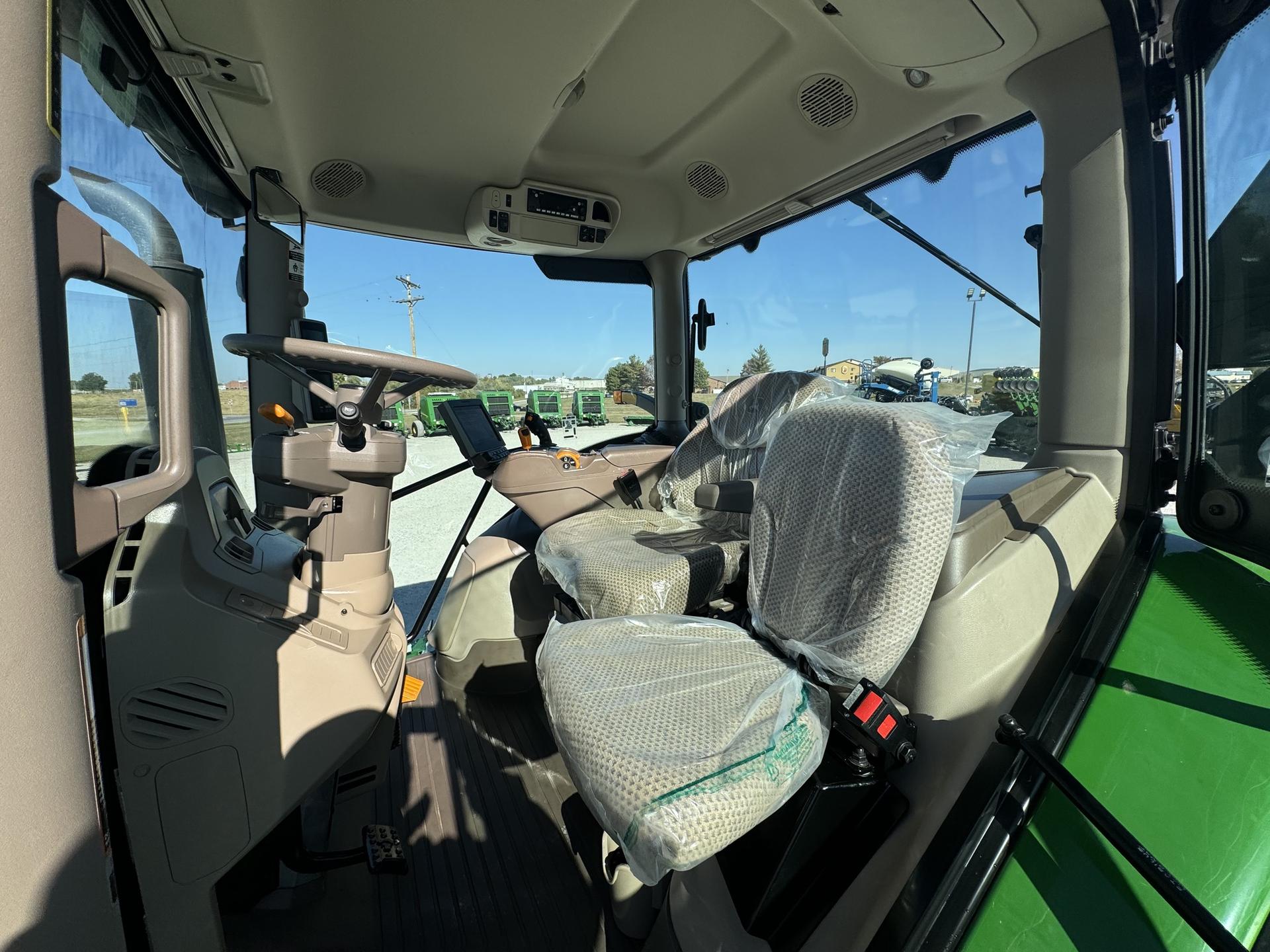 2023 John Deere 6R 175 Image
