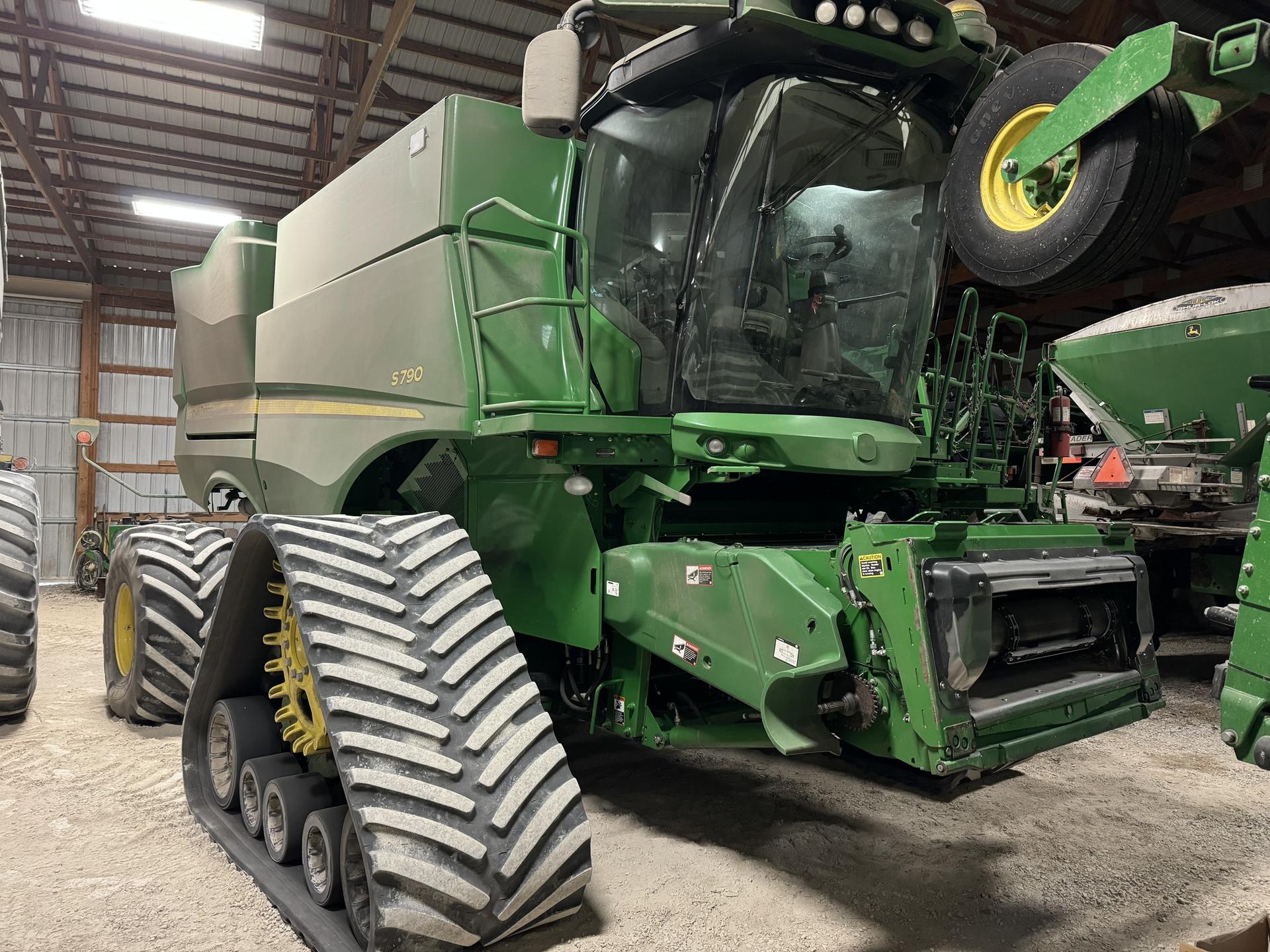 2019 John Deere S790 Image