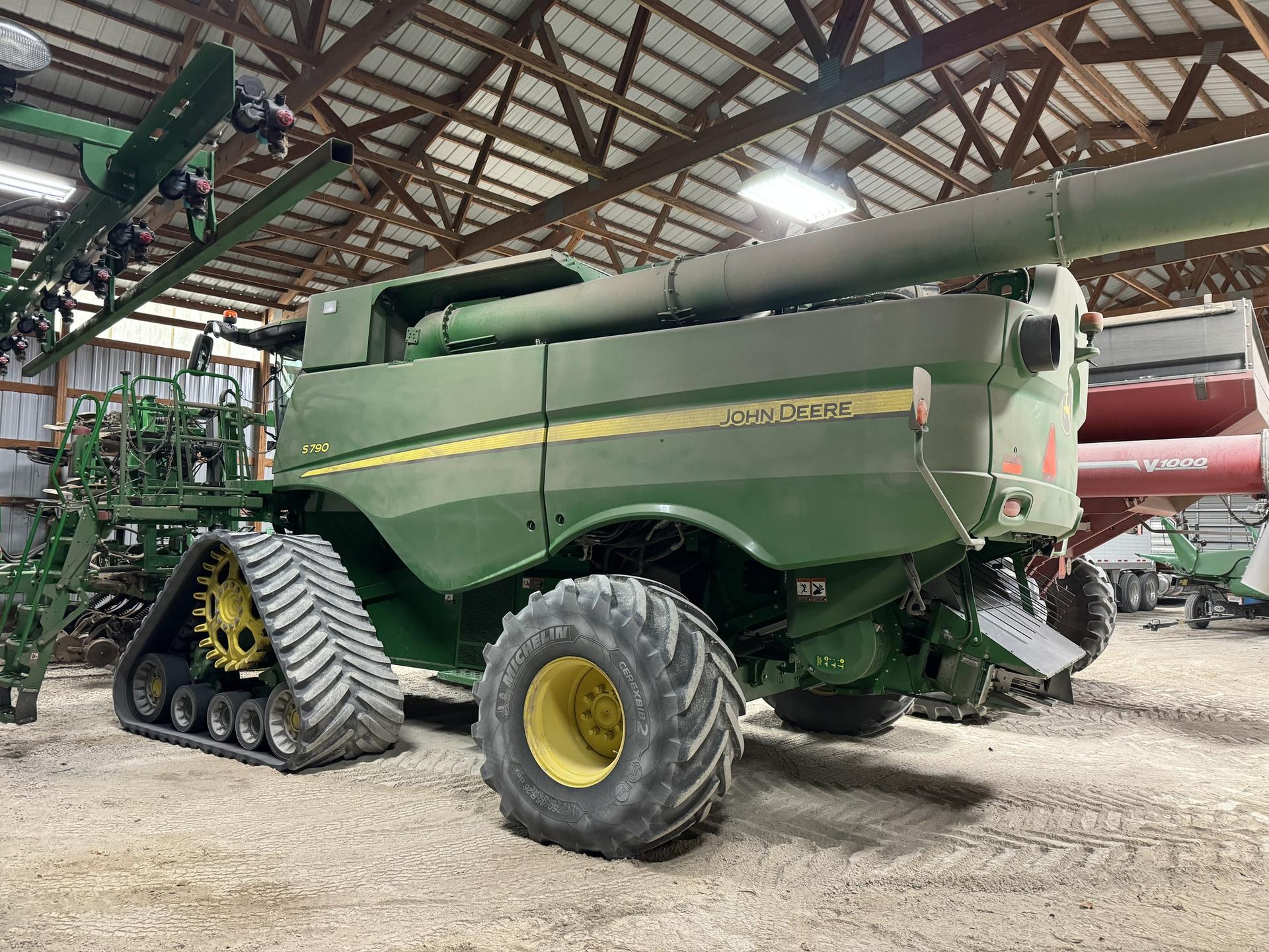 2019 John Deere S790 Image