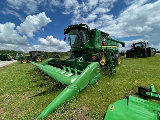 2019 John Deere S790 Image