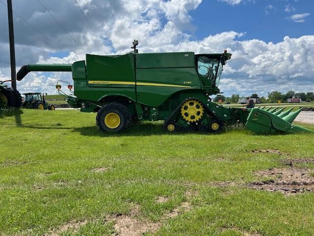 2019 John Deere S790 Image