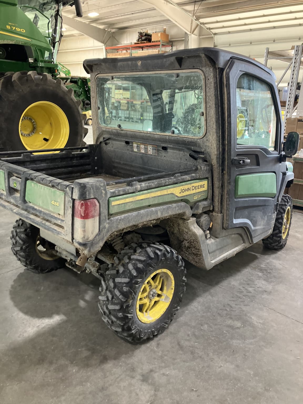 2024 John Deere XUV 835M Image