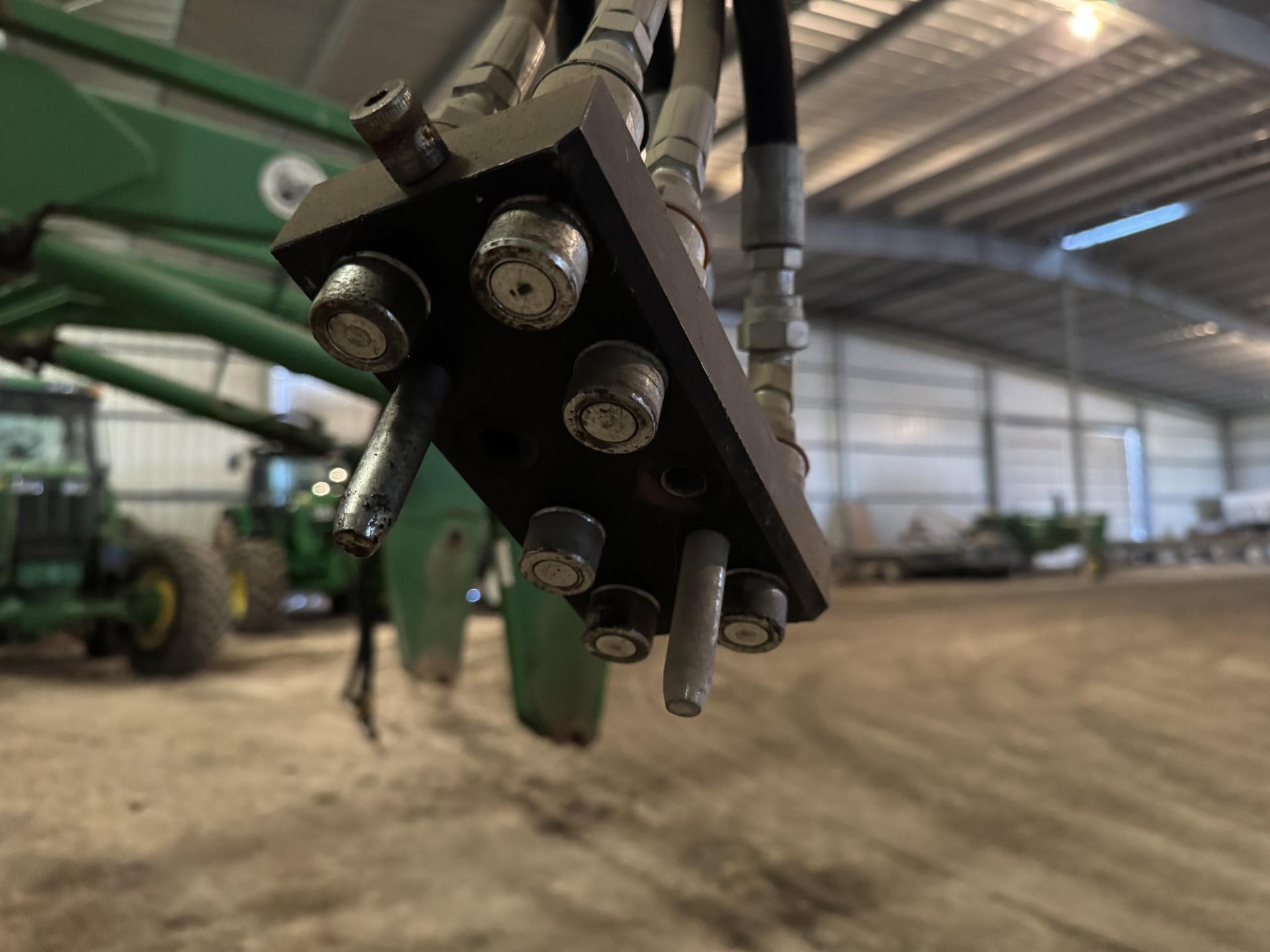 2012 John Deere H380 Image
