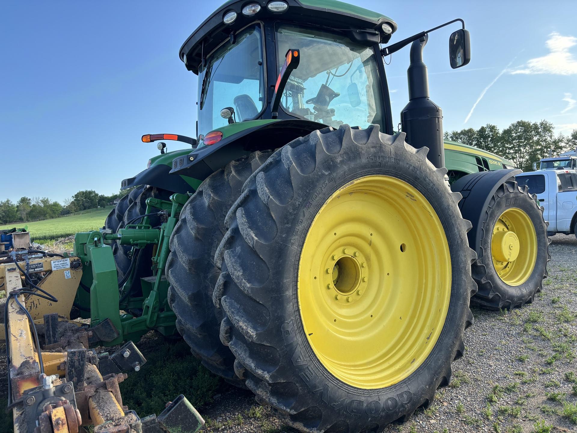 2016 John Deere 8295R Image