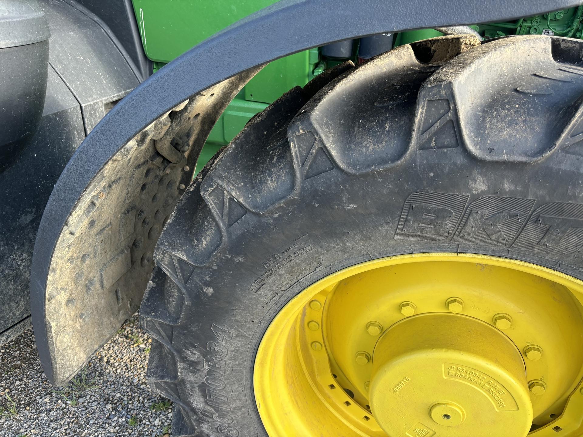 2016 John Deere 8295R Image