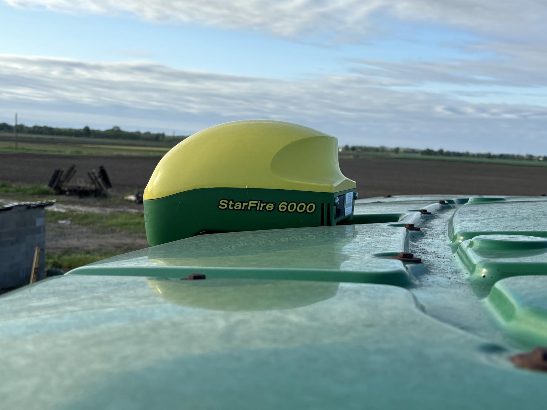 2016 John Deere 8295R Image