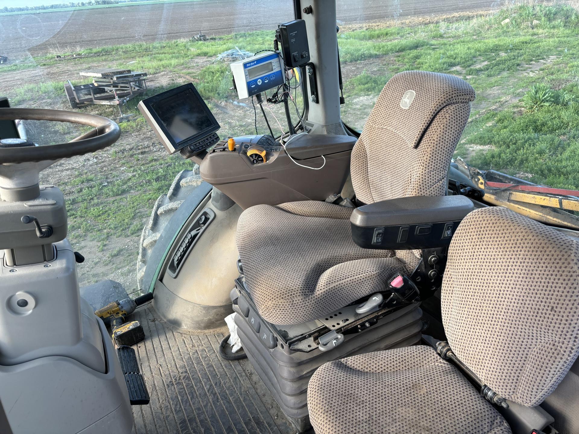 2016 John Deere 8295R Image