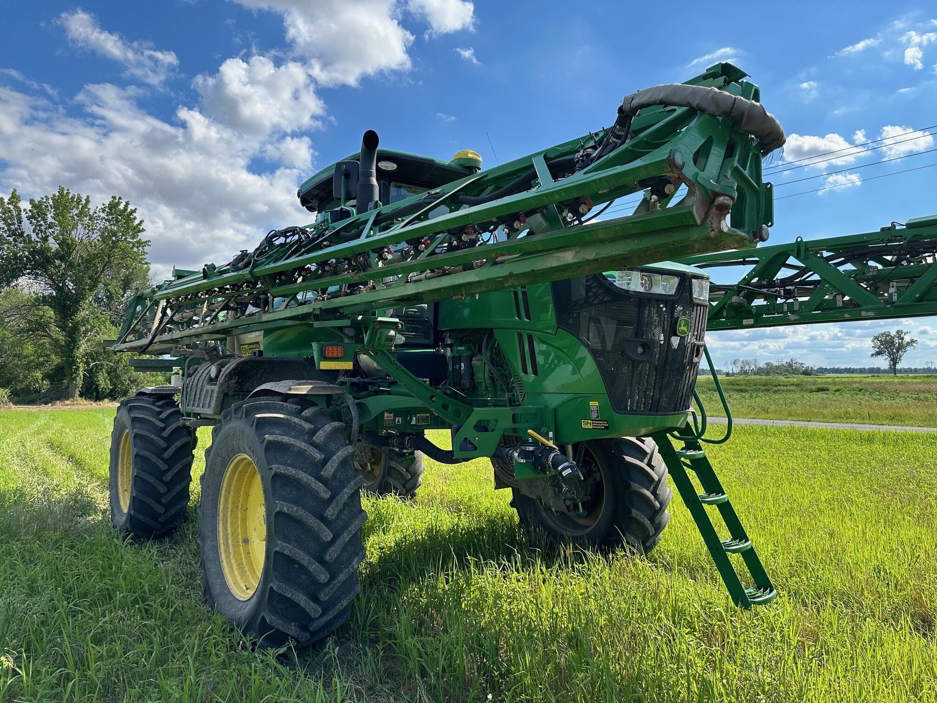 2021 John Deere R4038 Image