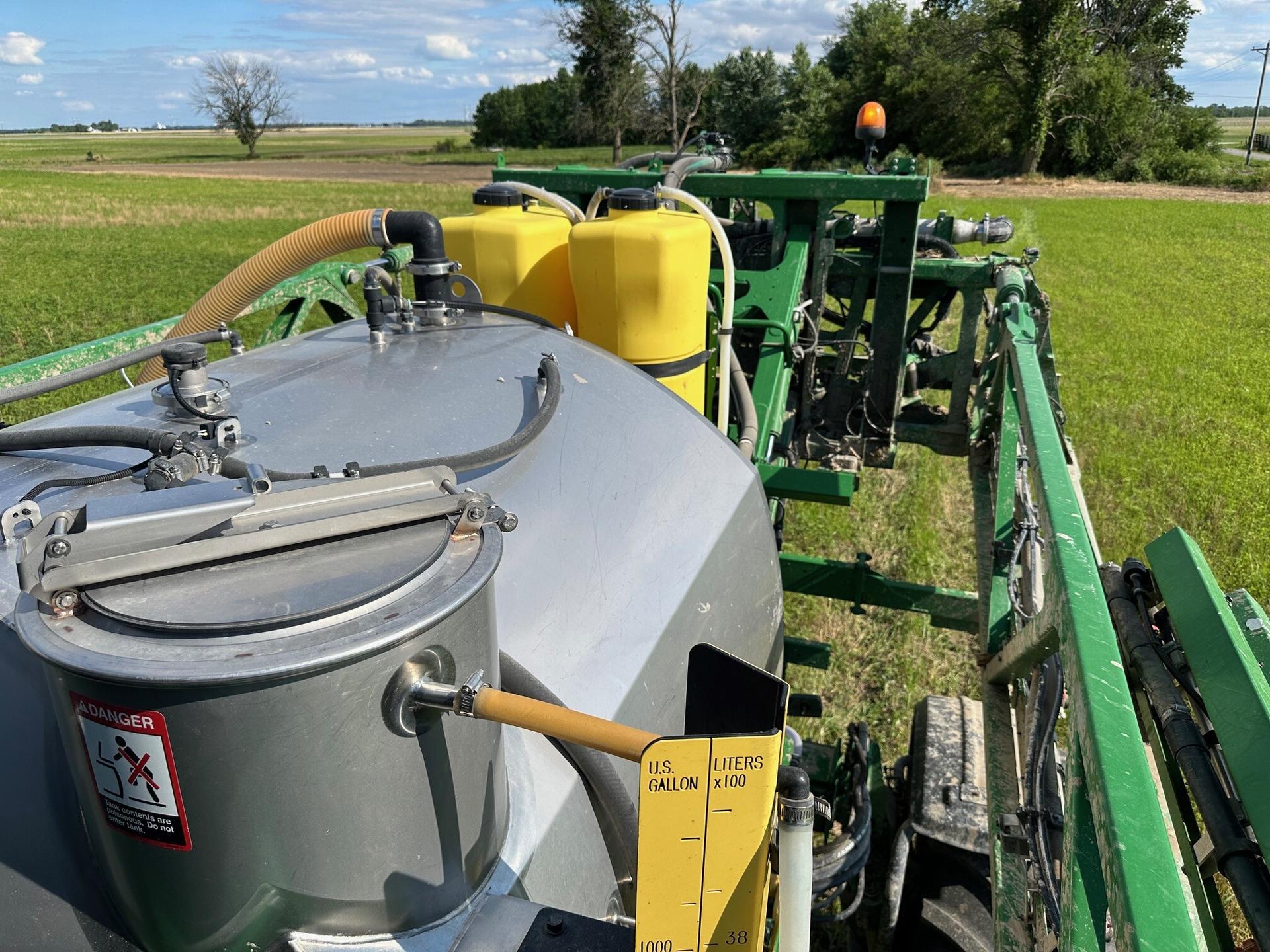 2021 John Deere R4038 Image