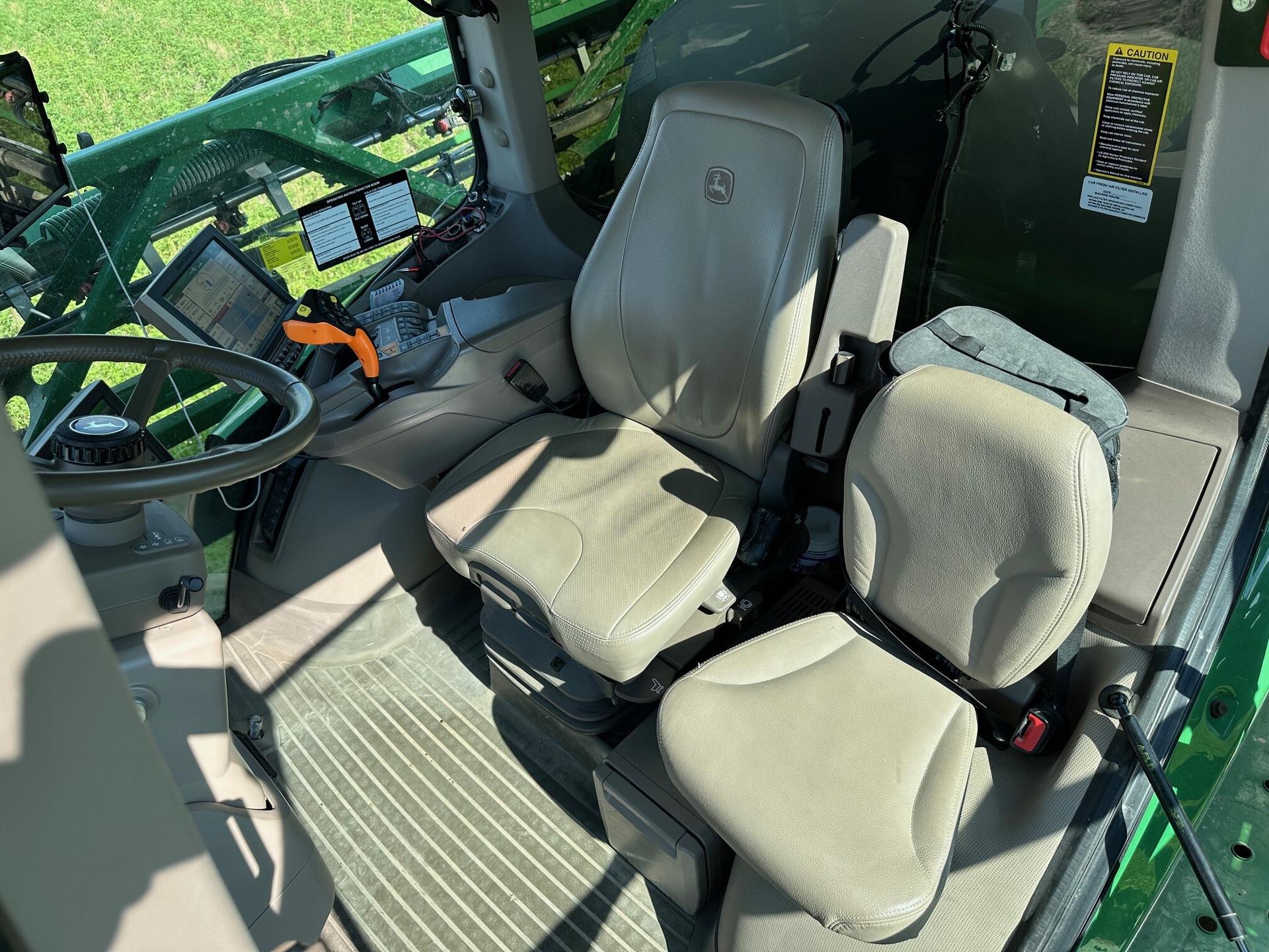 2021 John Deere R4038 Image