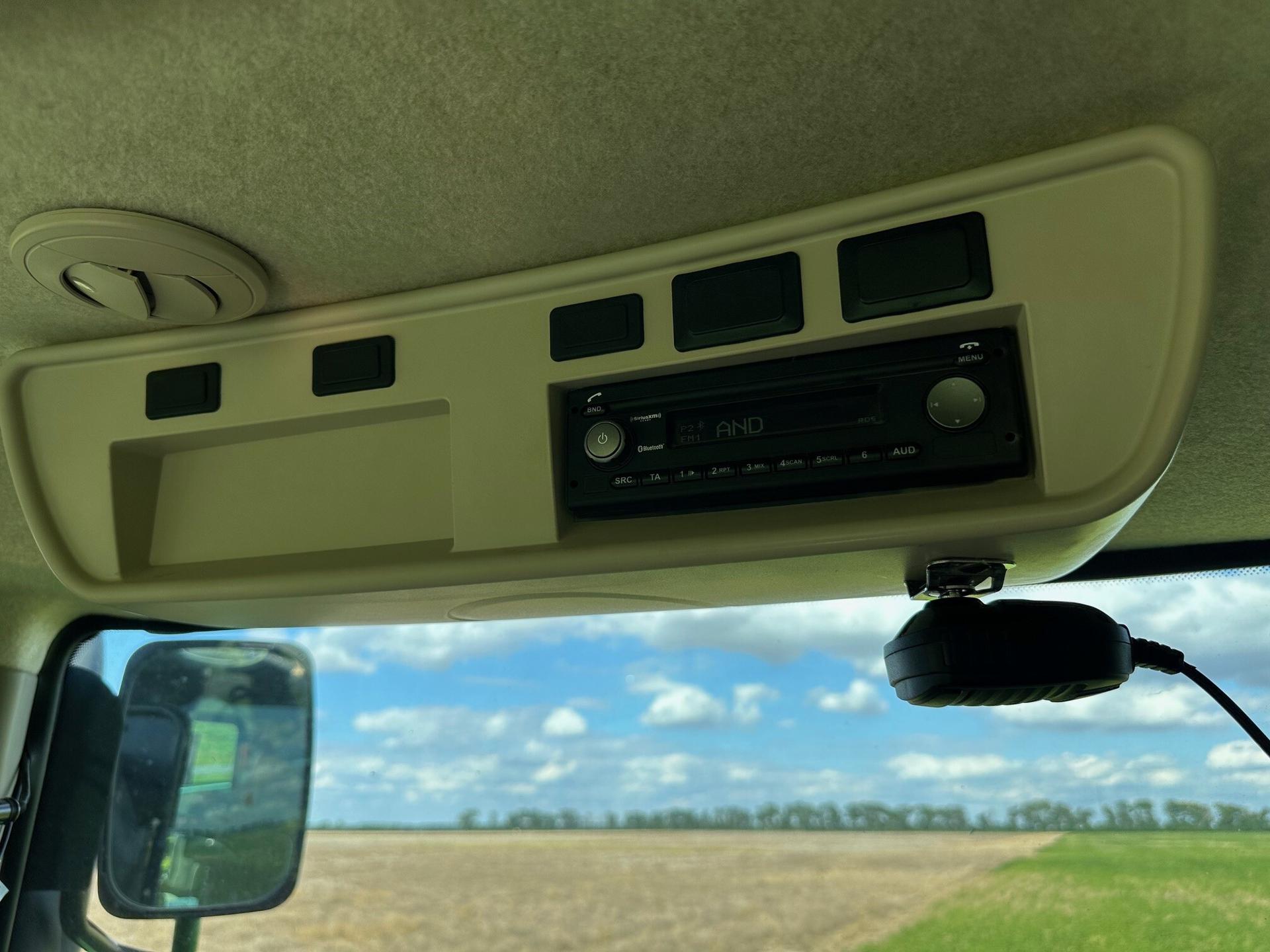 2021 John Deere R4038 Image