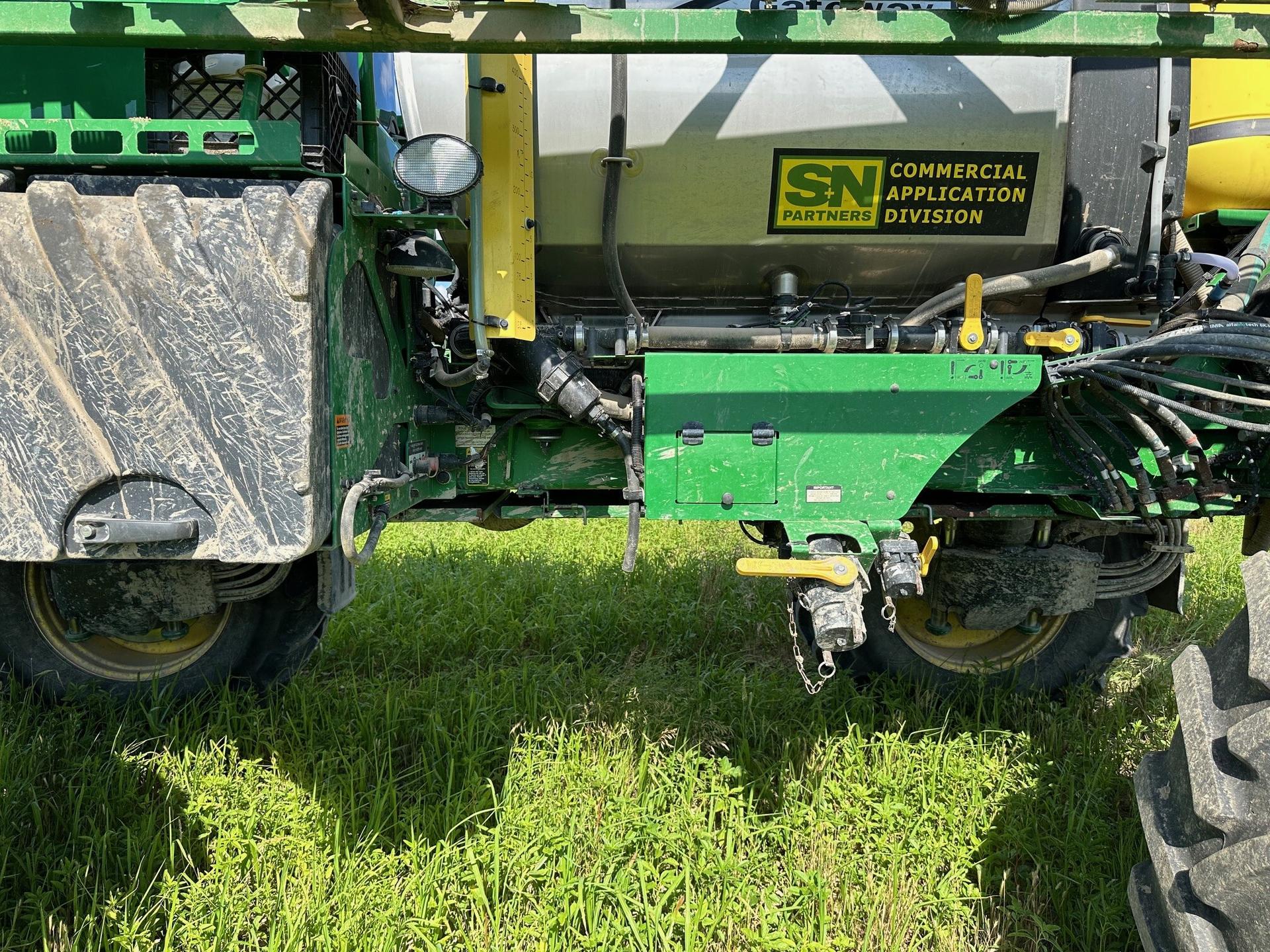 2021 John Deere R4038 Image