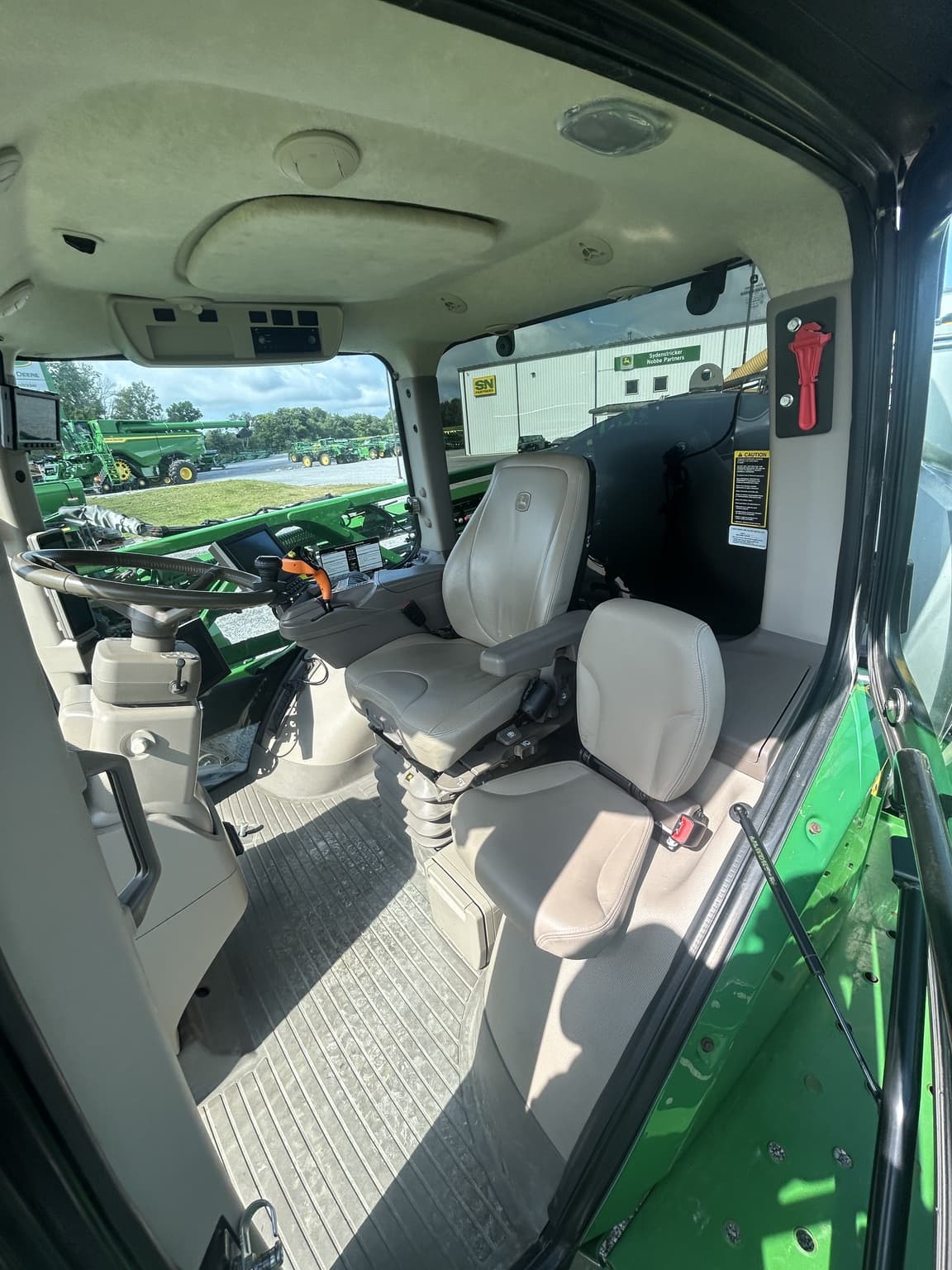 2021 John Deere R4038 Image