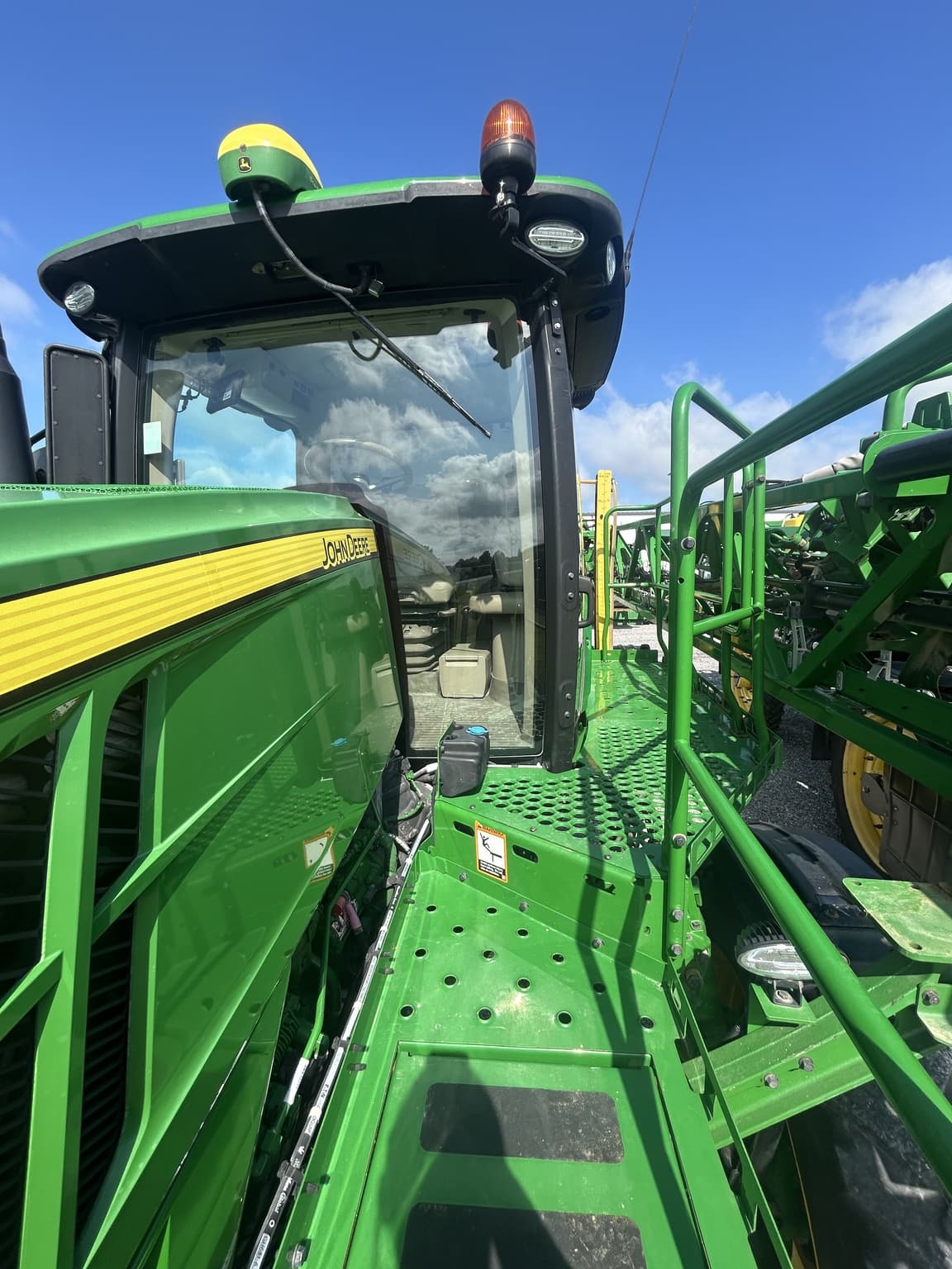 2021 John Deere R4038 Image