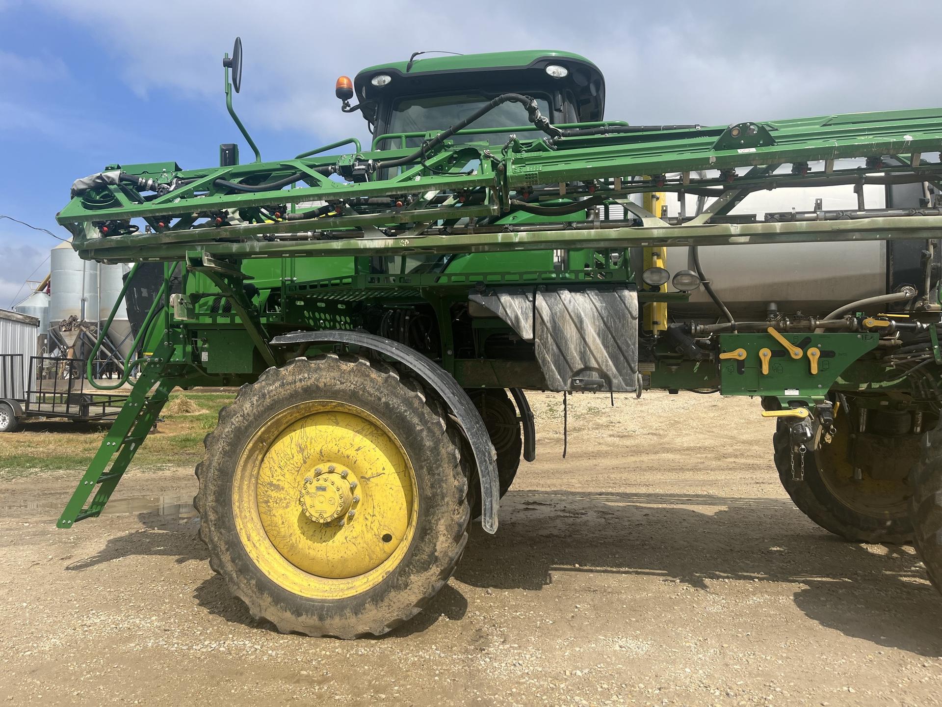 2019 John Deere R4030 Image
