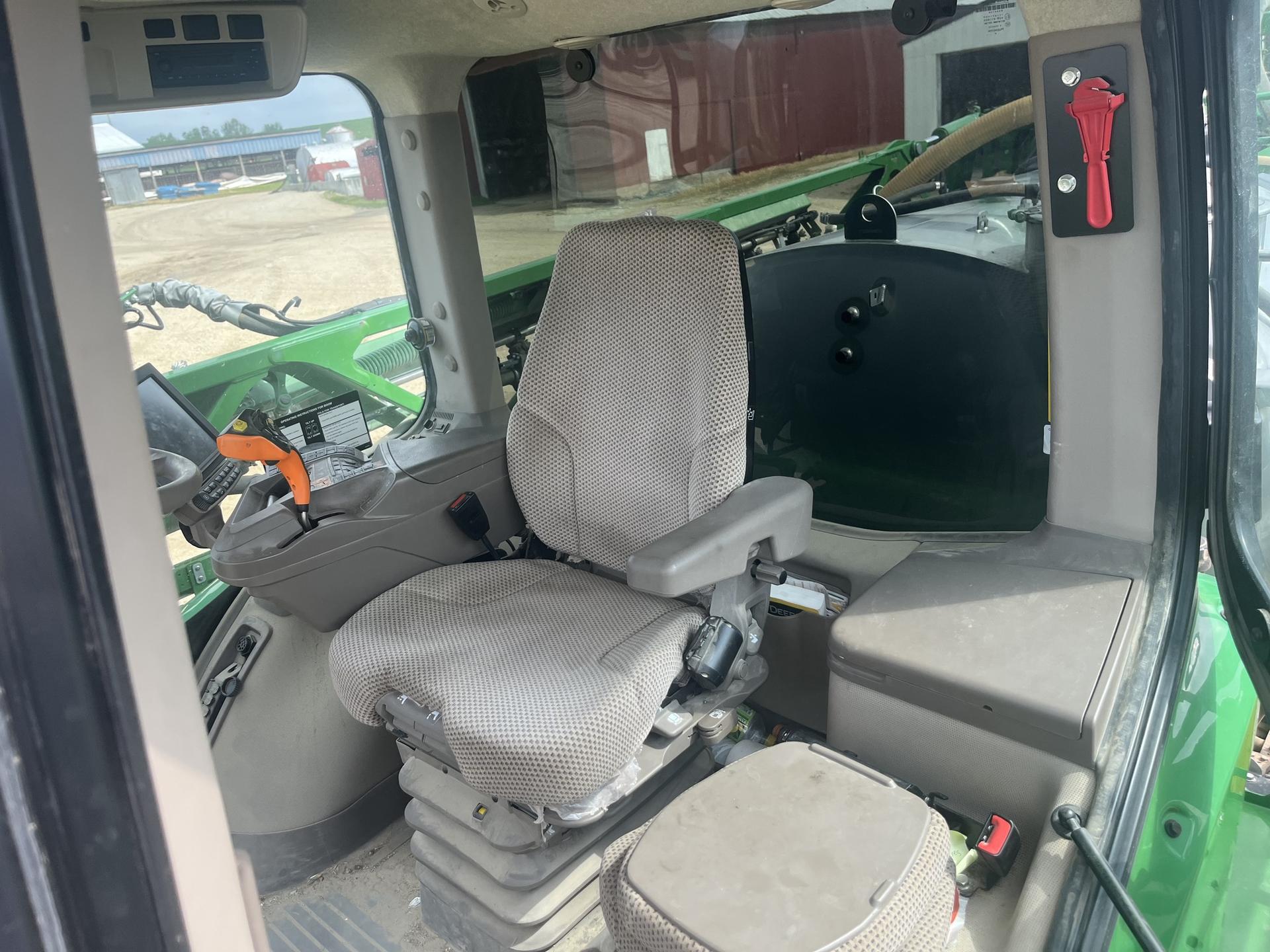 2019 John Deere R4030 Image