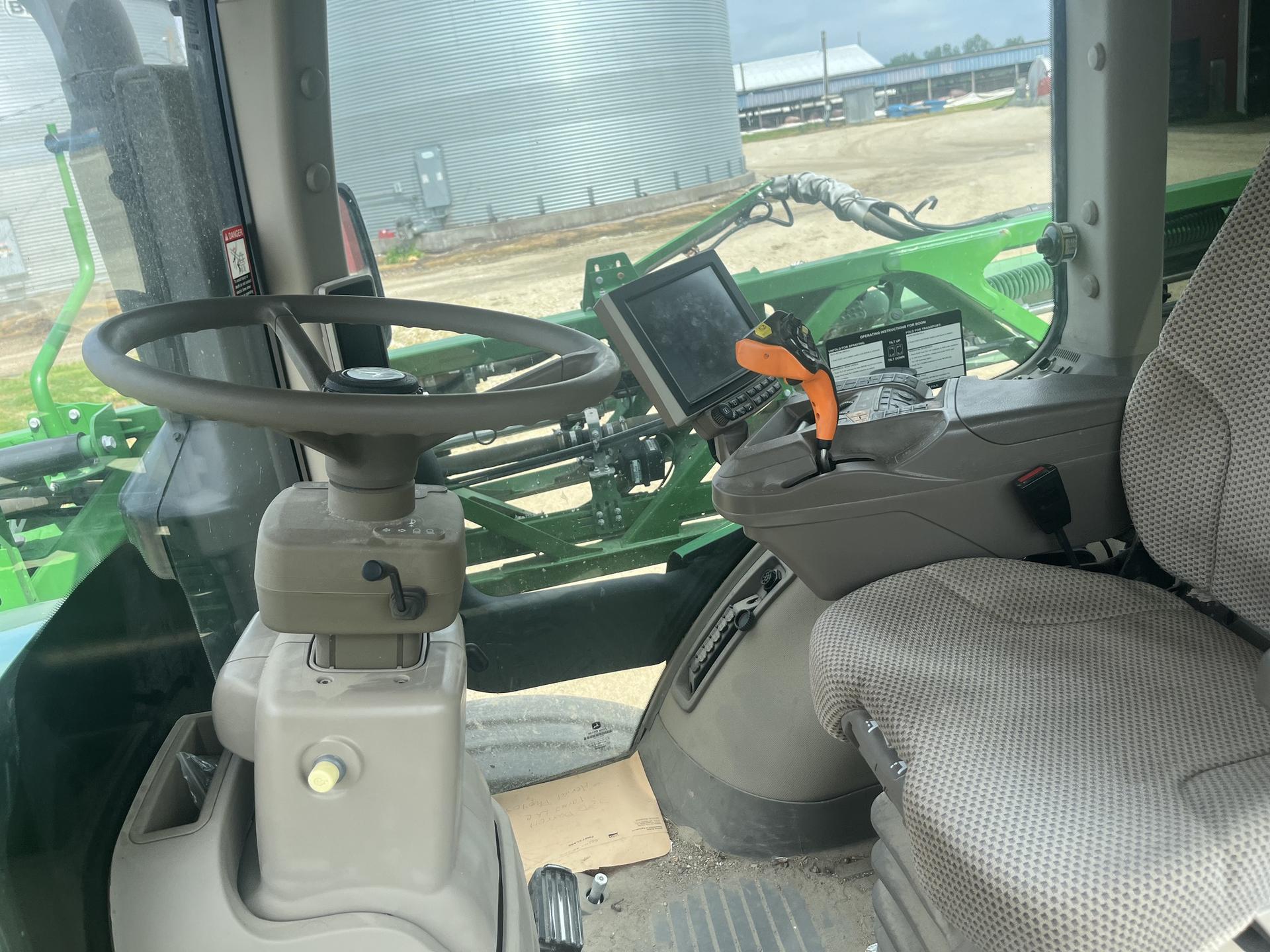 2019 John Deere R4030 Image