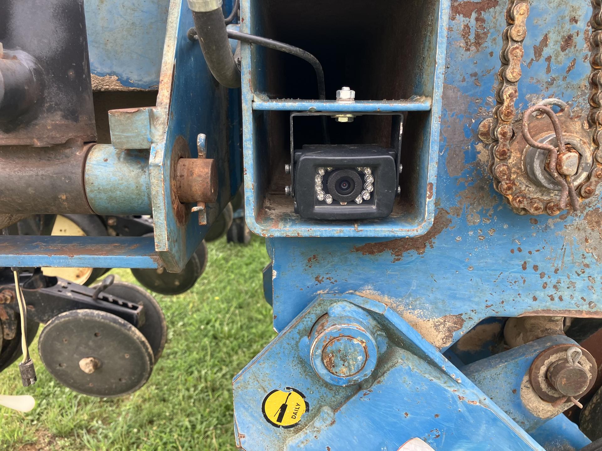 1996 Kinze 2600 Image