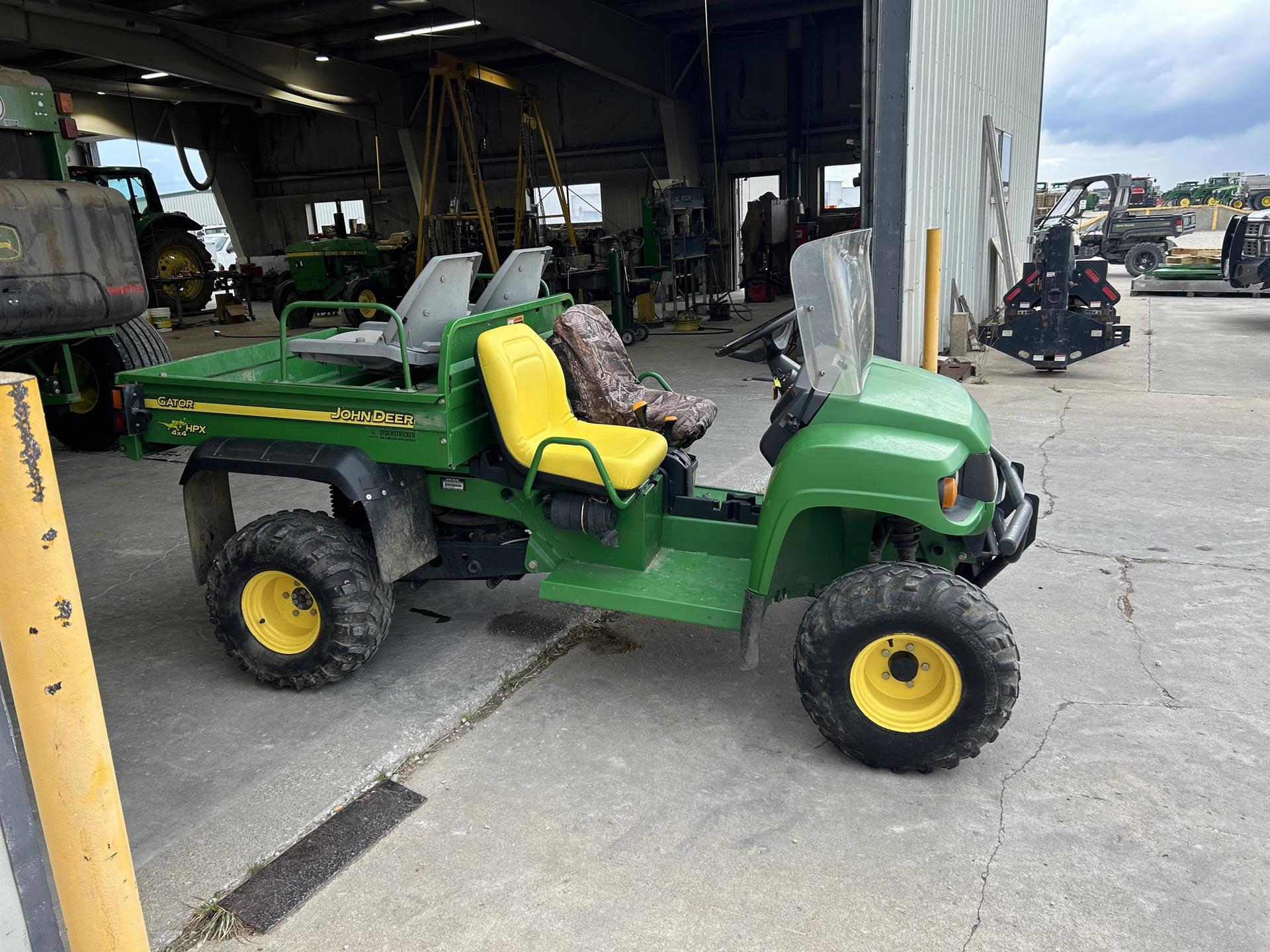 2004 John Deere HPX 4X4 Image