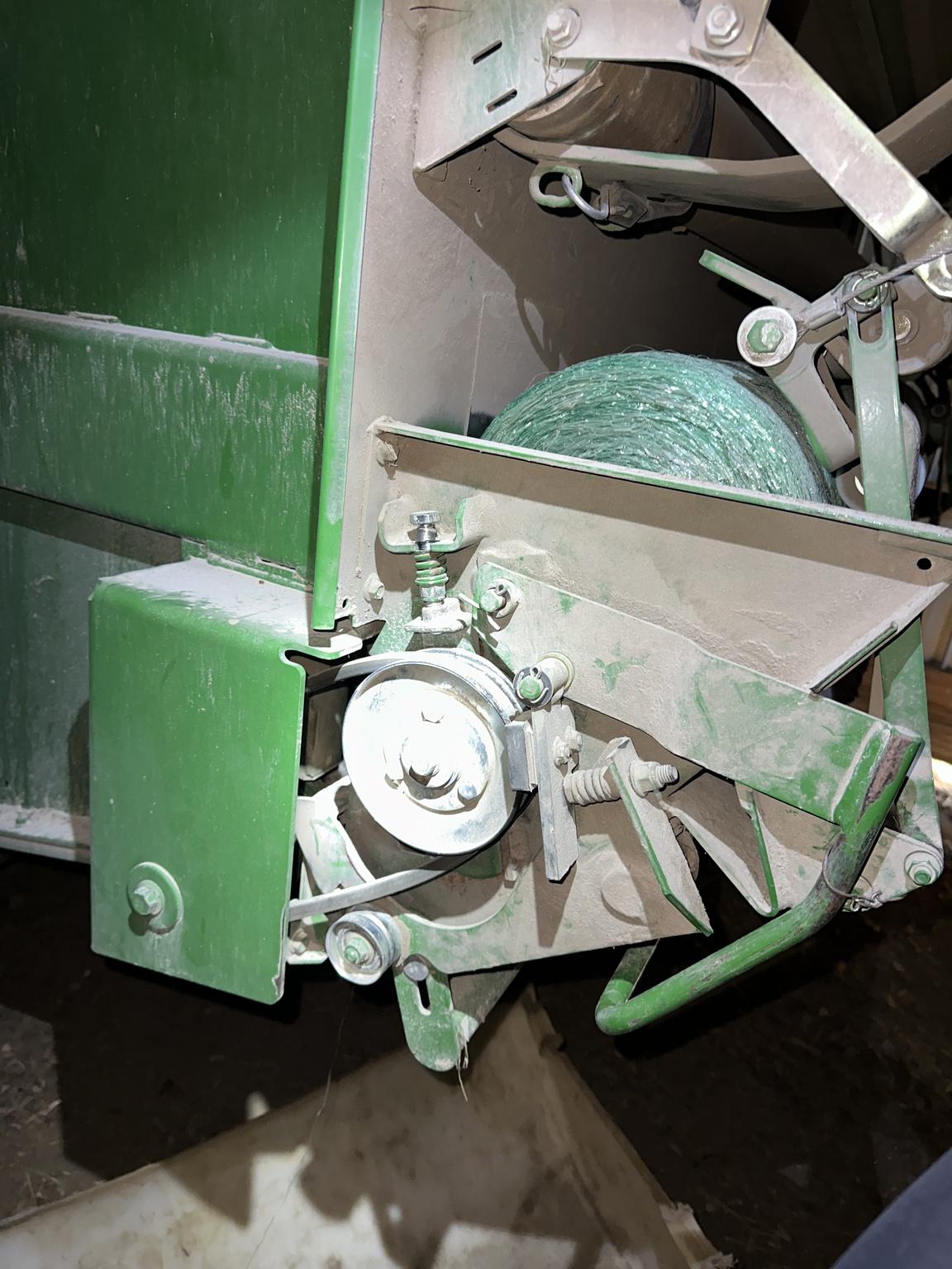2013 John Deere 569 Premium Image