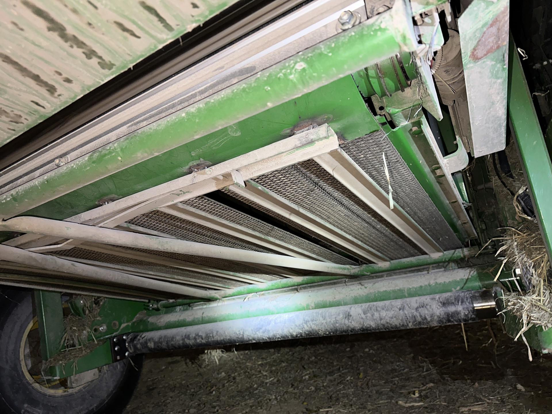 2013 John Deere 569 Premium Image