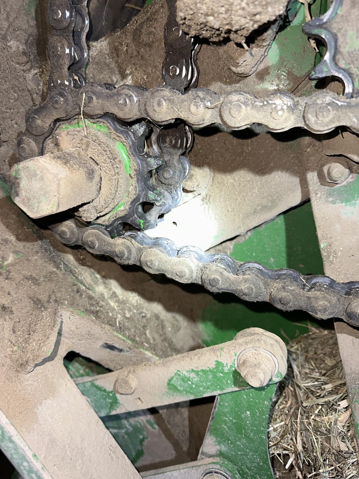 2013 John Deere 569 Premium Image