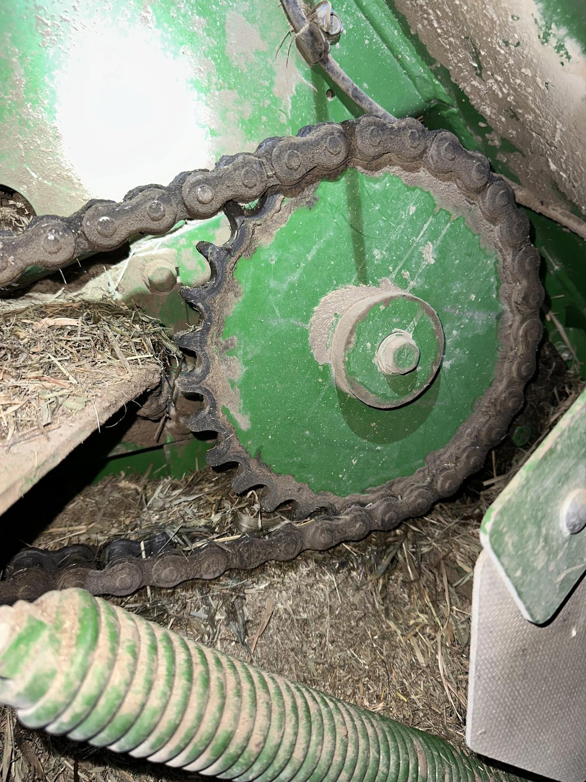 2013 John Deere 569 Premium Image