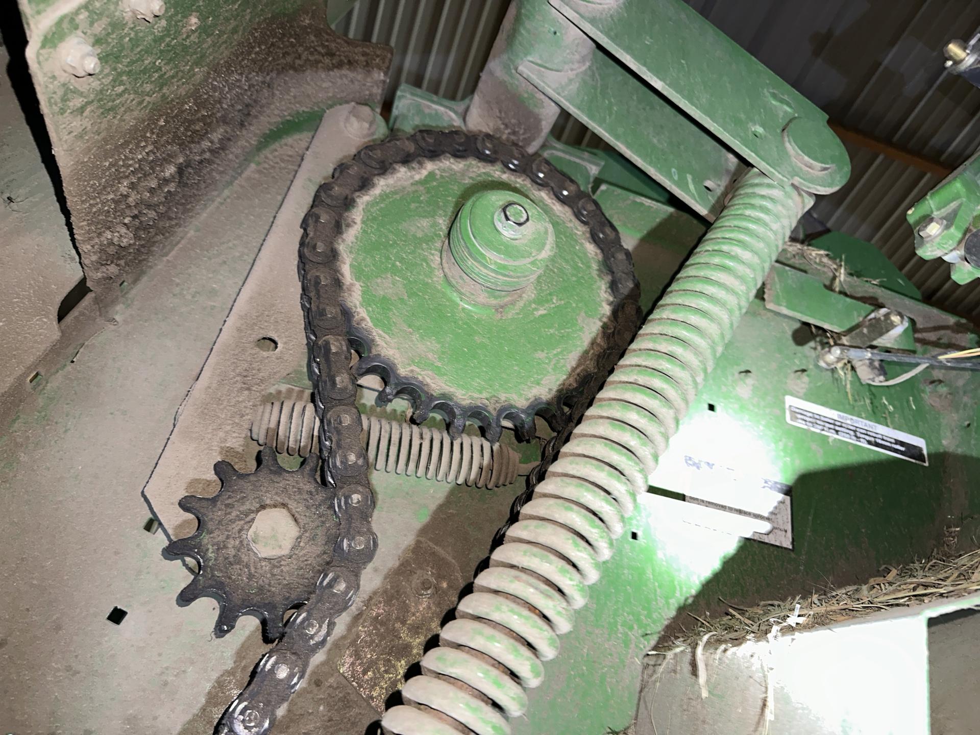 2013 John Deere 569 Premium Image