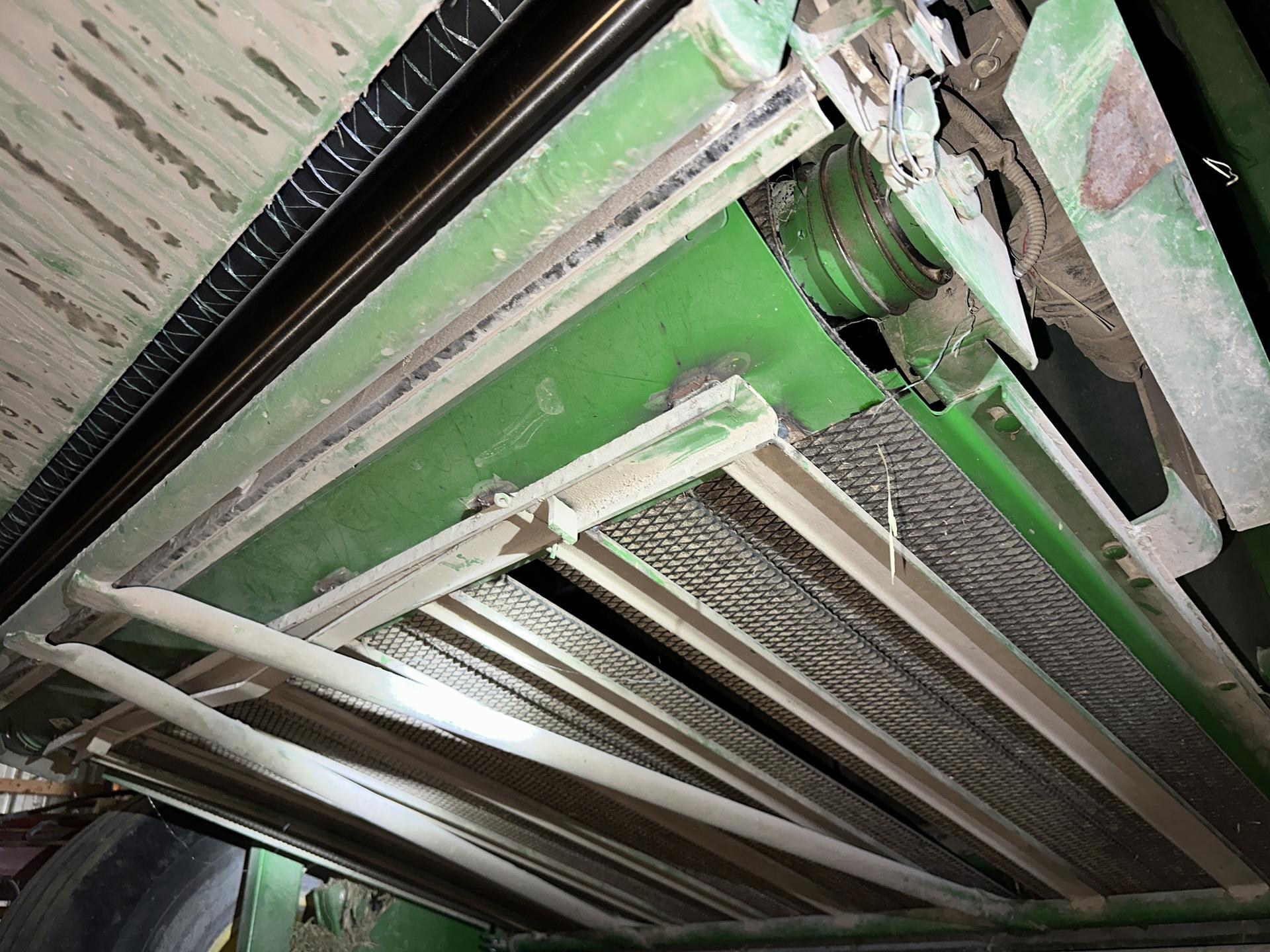 2013 John Deere 569 Premium Image