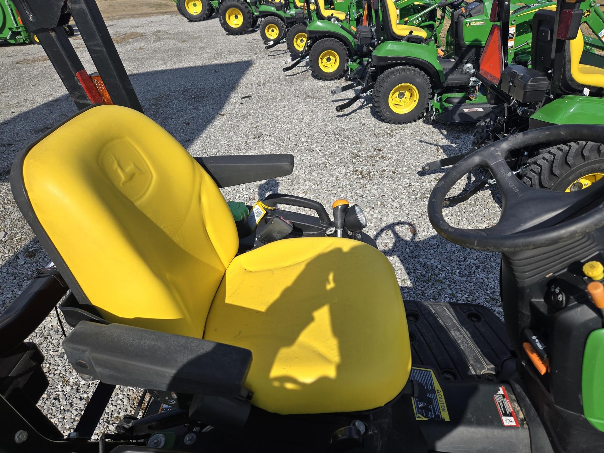 2014 John Deere 1025R Image