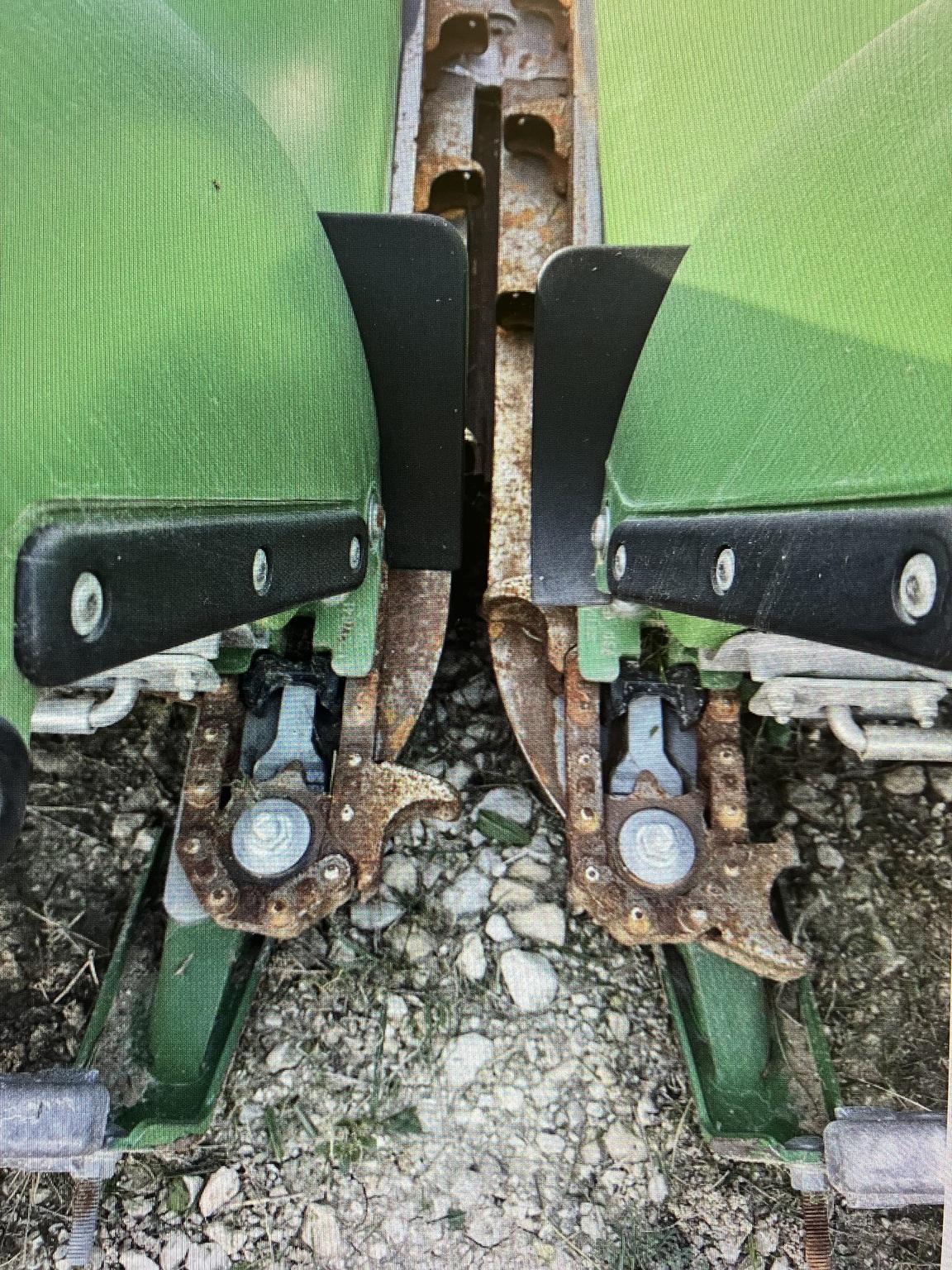 2022 John Deere C8R Image
