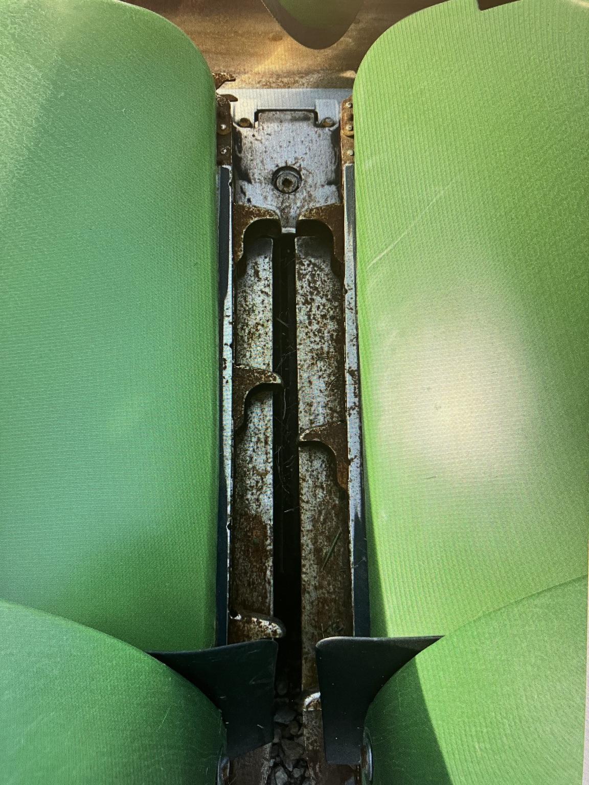 2022 John Deere C8R Image