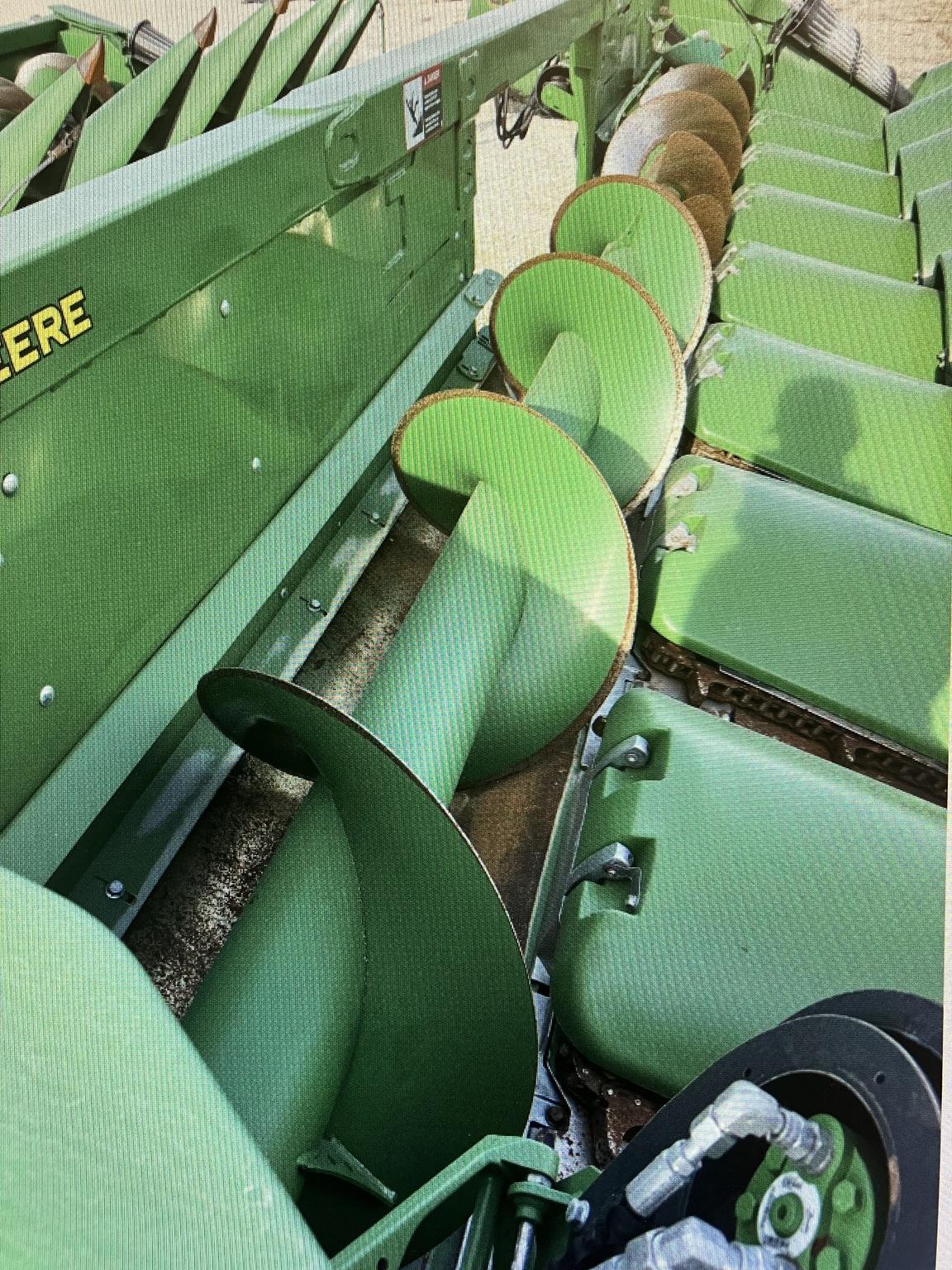 2022 John Deere C8R Image