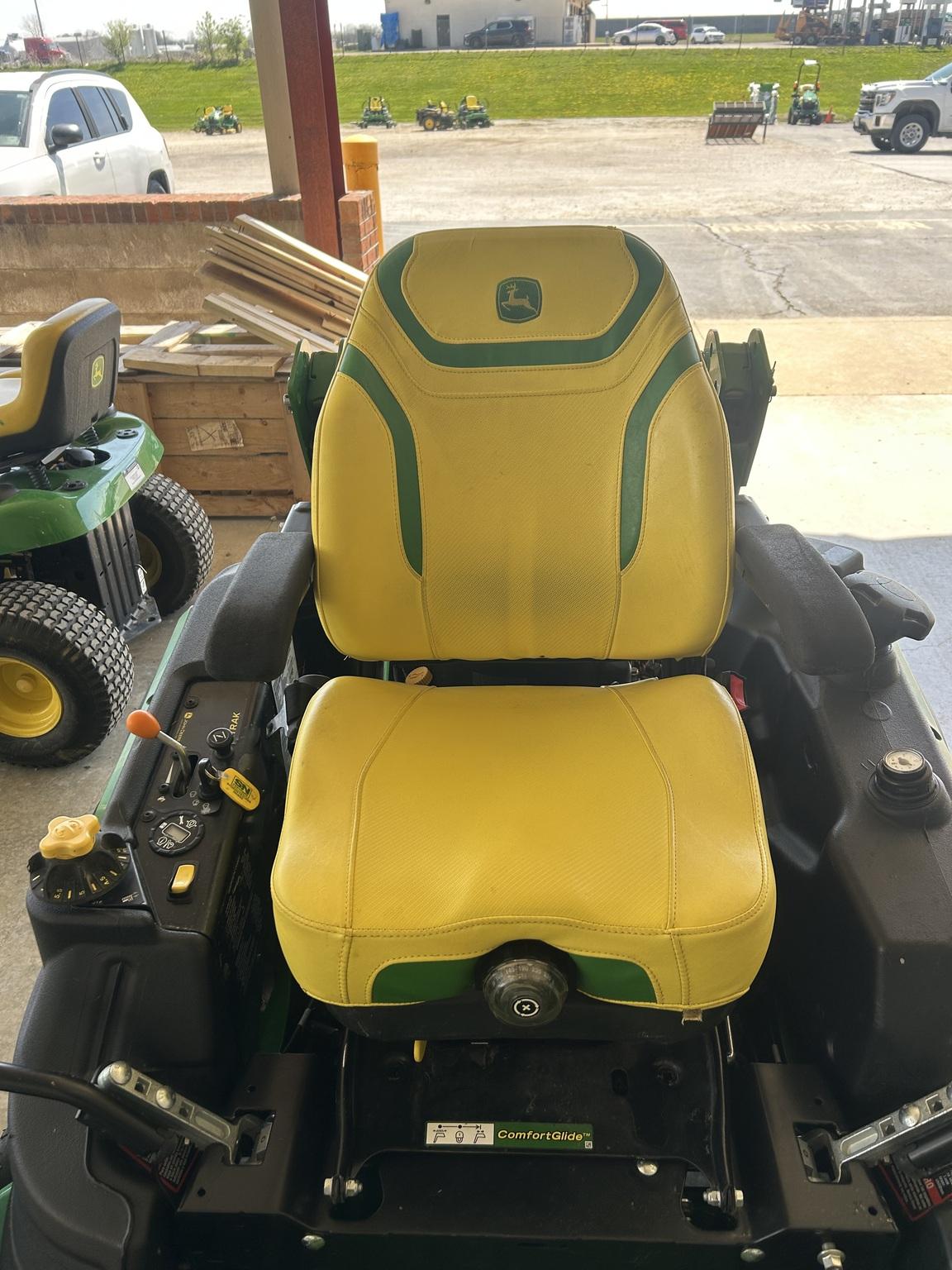 2023 John Deere Z950R Image
