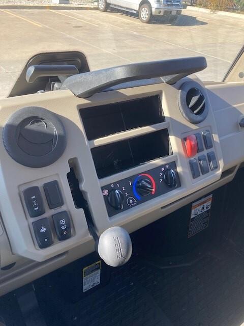 2023 John Deere XUV 835R Image