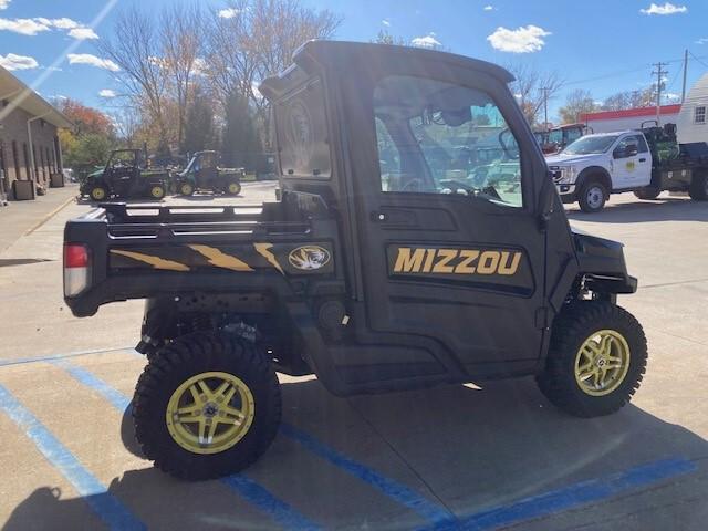 2023 John Deere XUV 835R Image