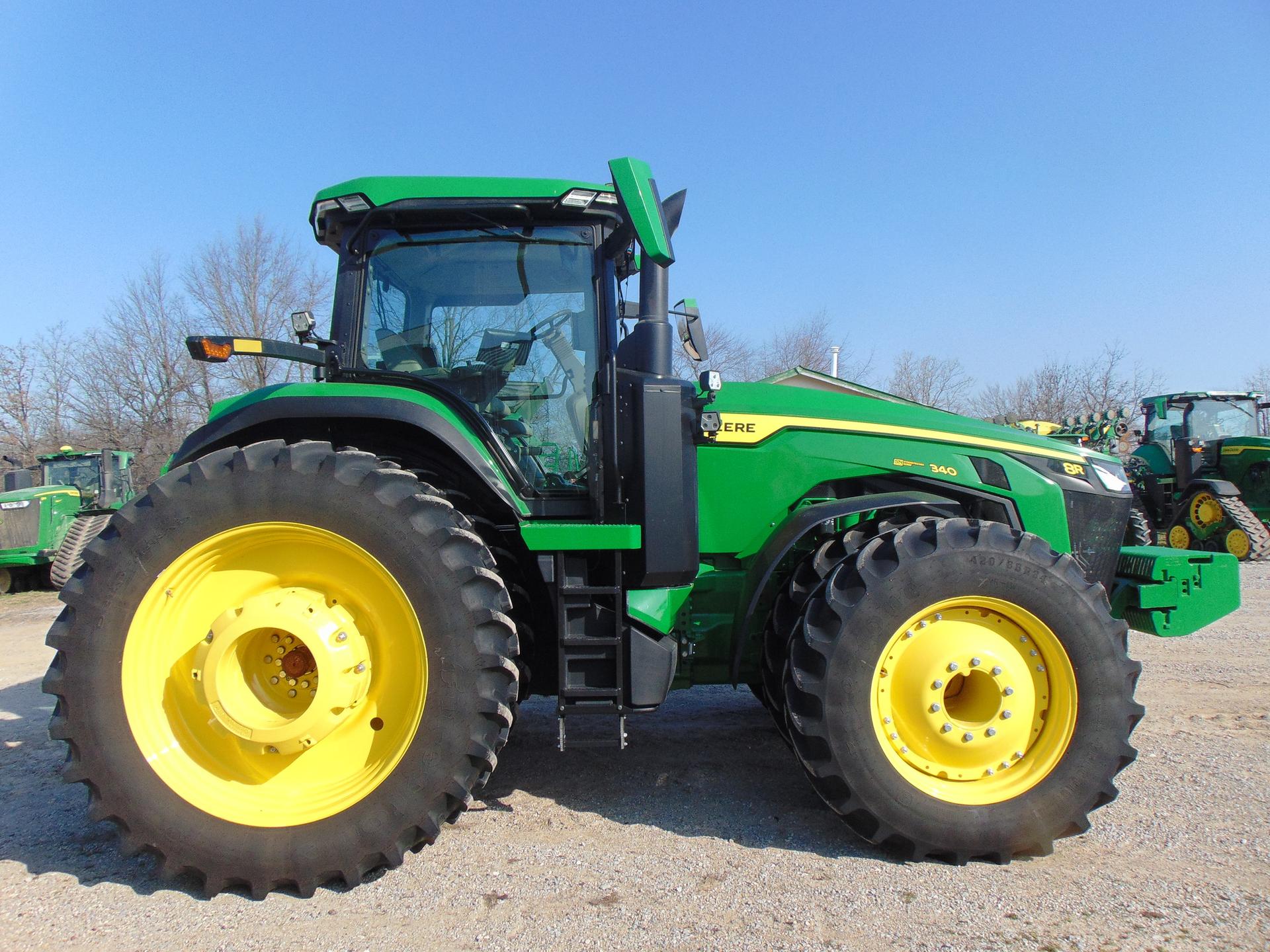 2024 John Deere 8R 340 Image