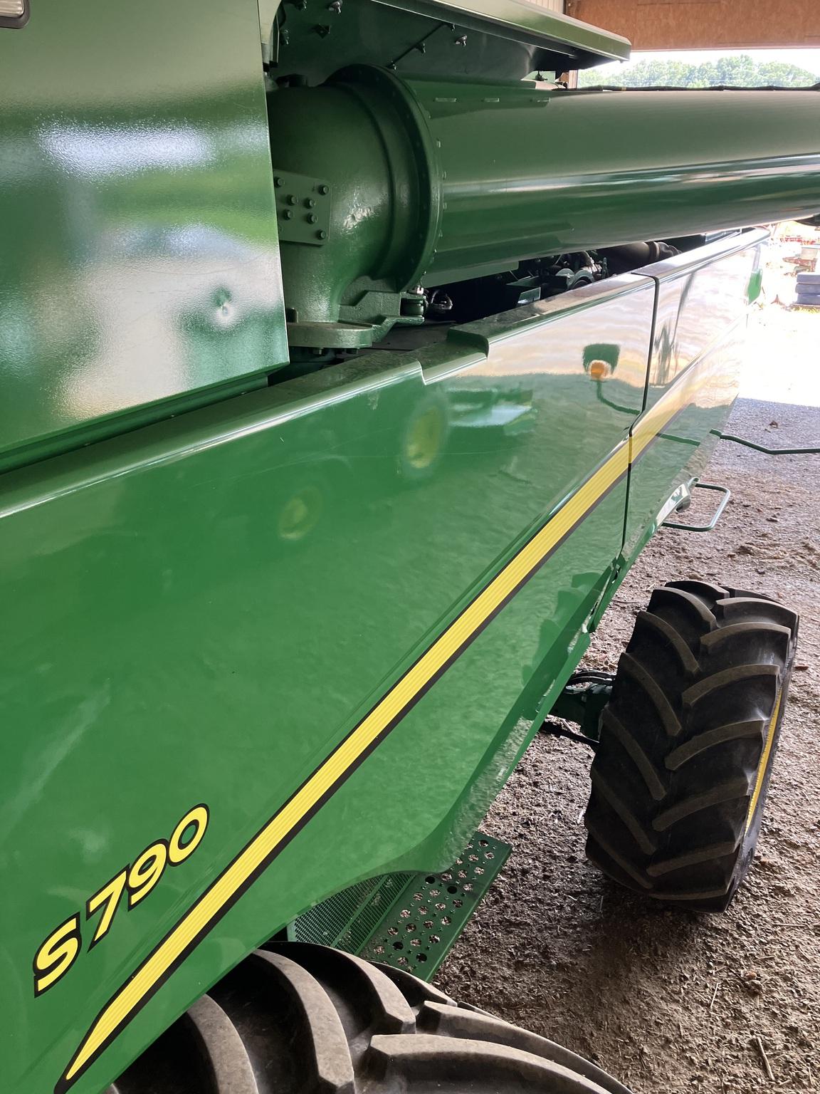 2018 John Deere S790 Image