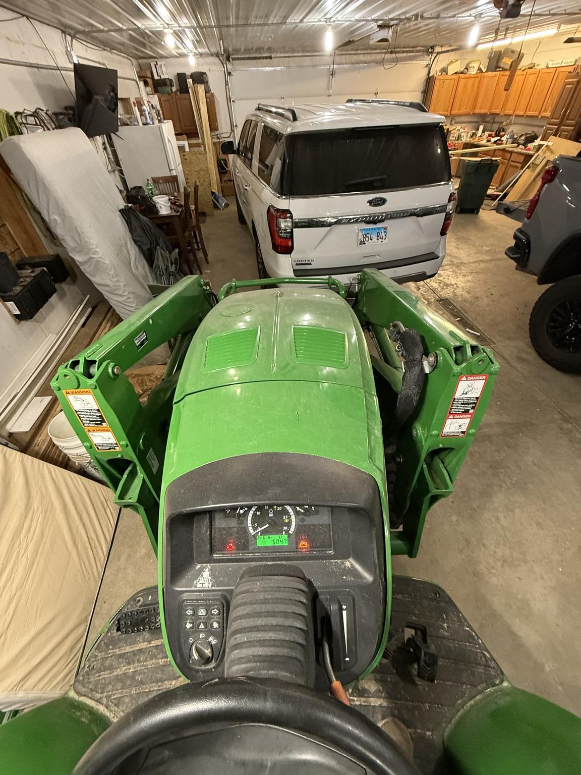 2016 John Deere 4052R Image