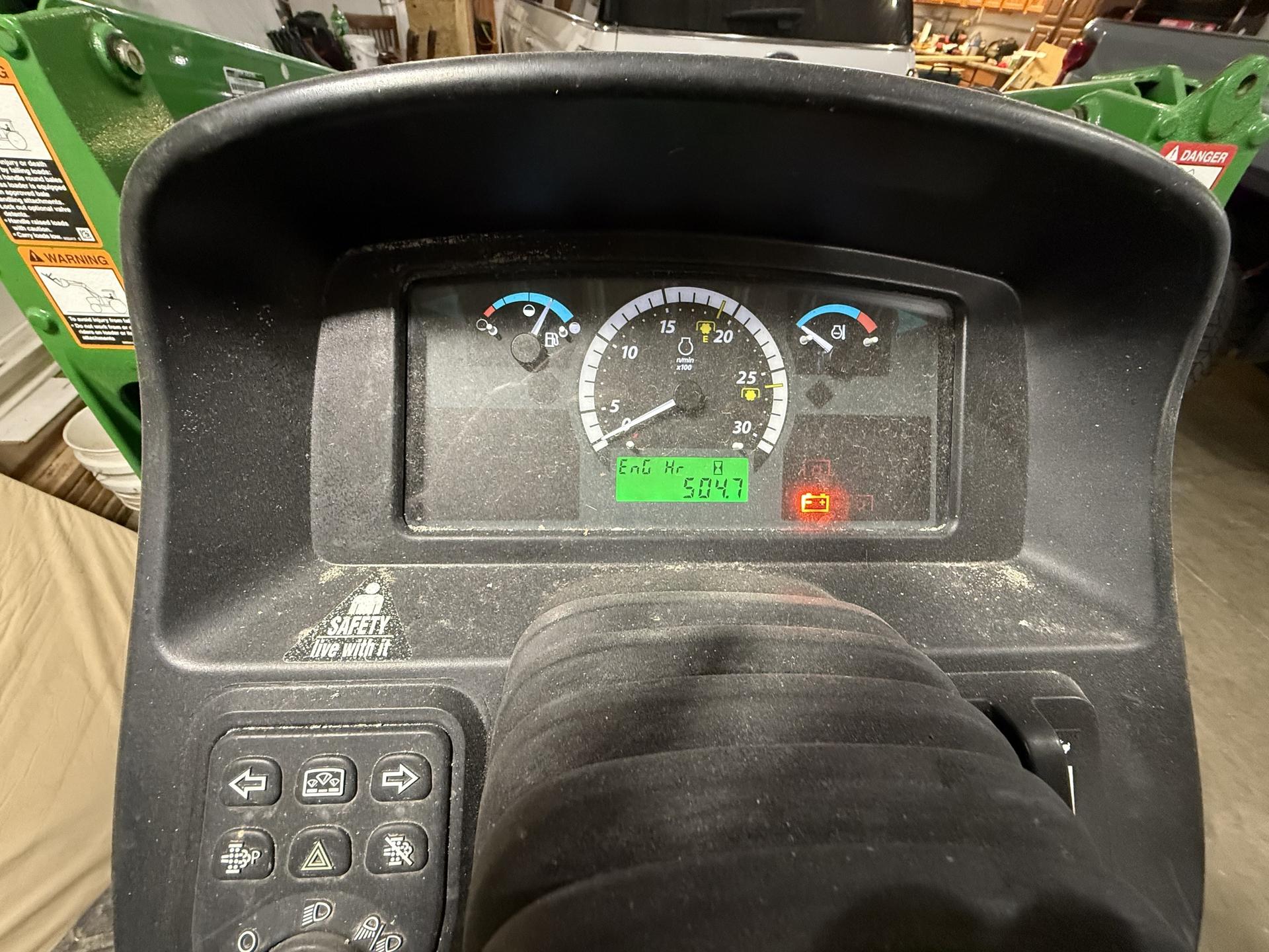 2016 John Deere 4052R Image