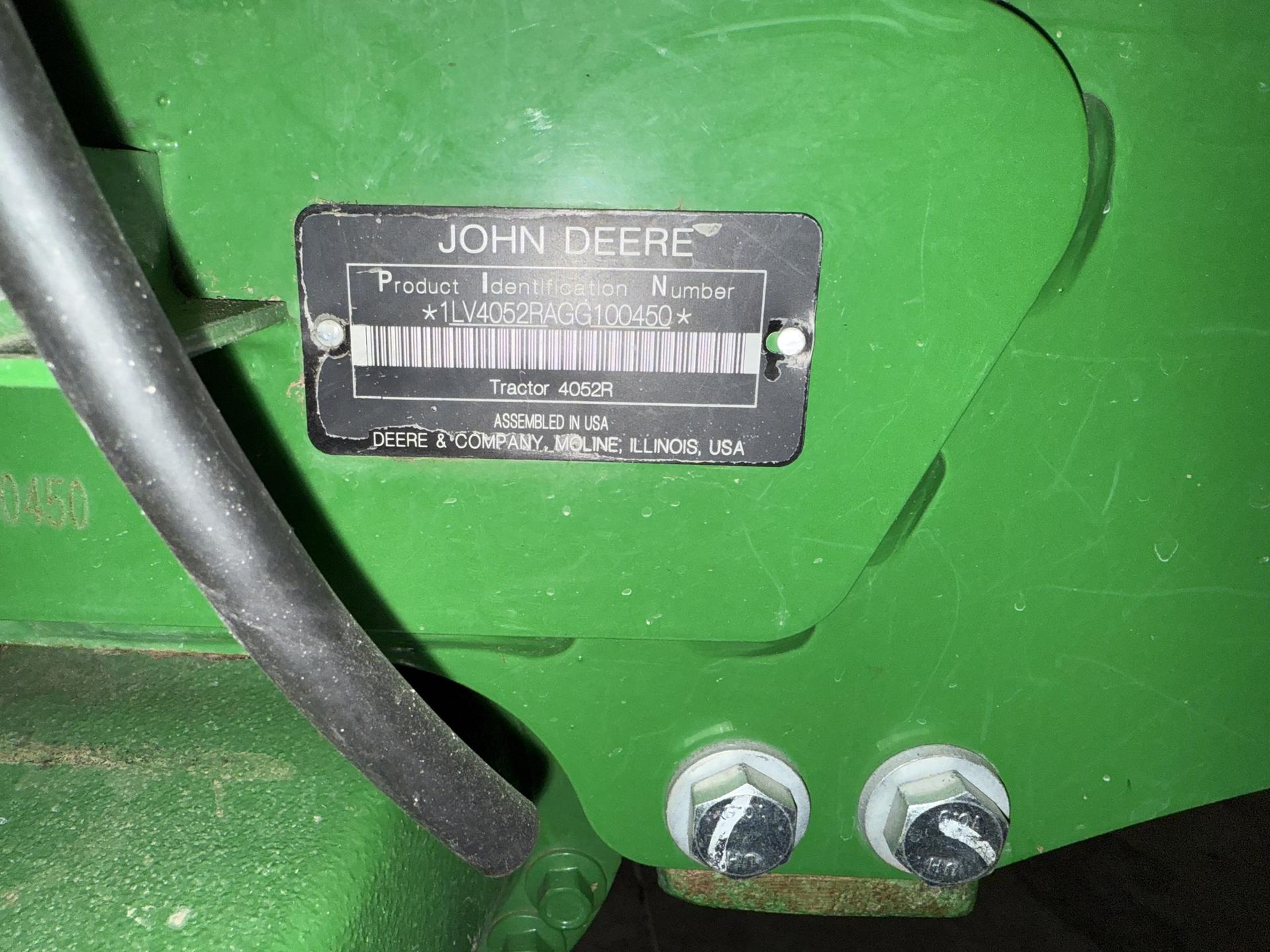 2016 John Deere 4052R Image