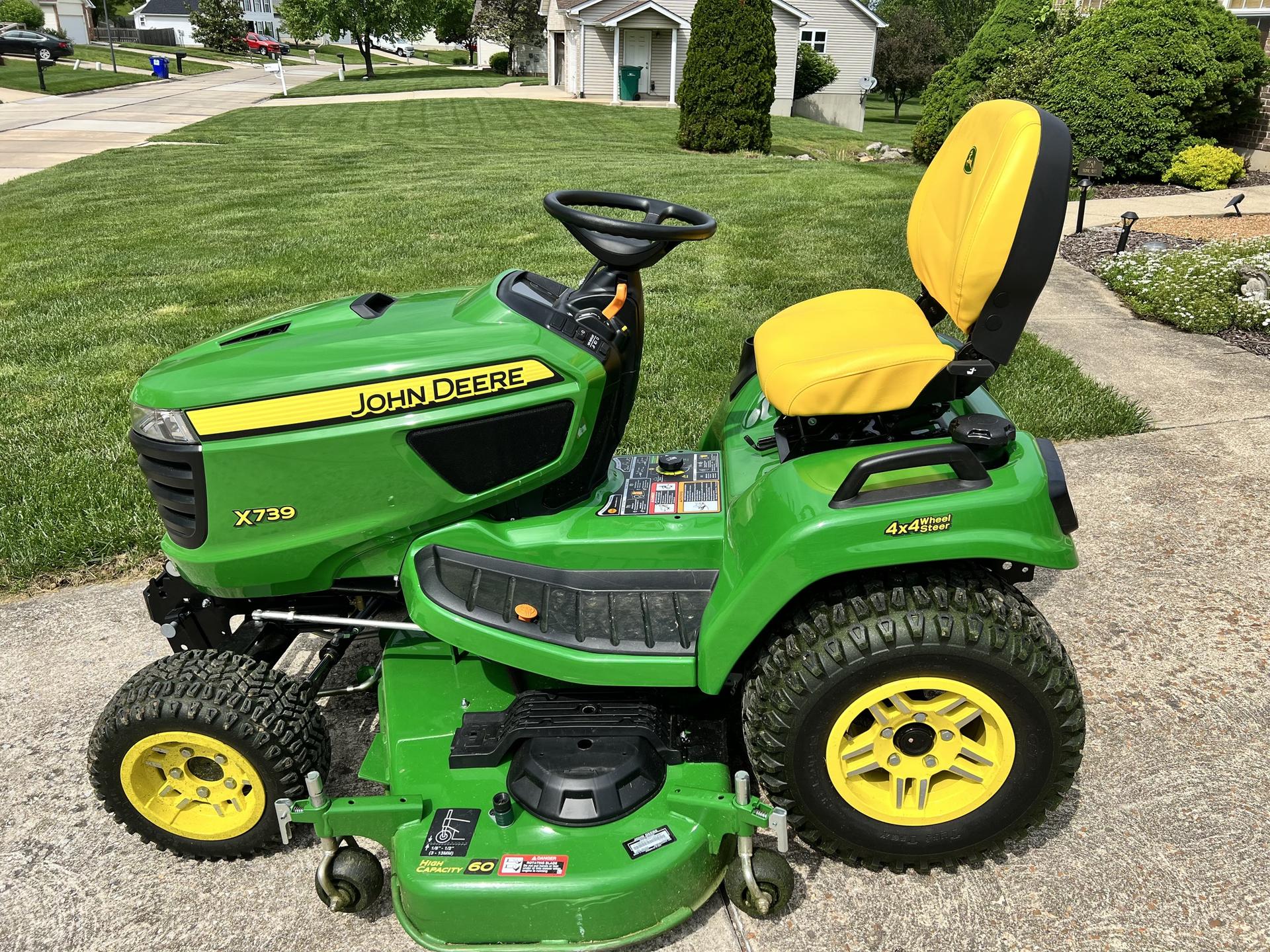2024 John Deere X739 Image