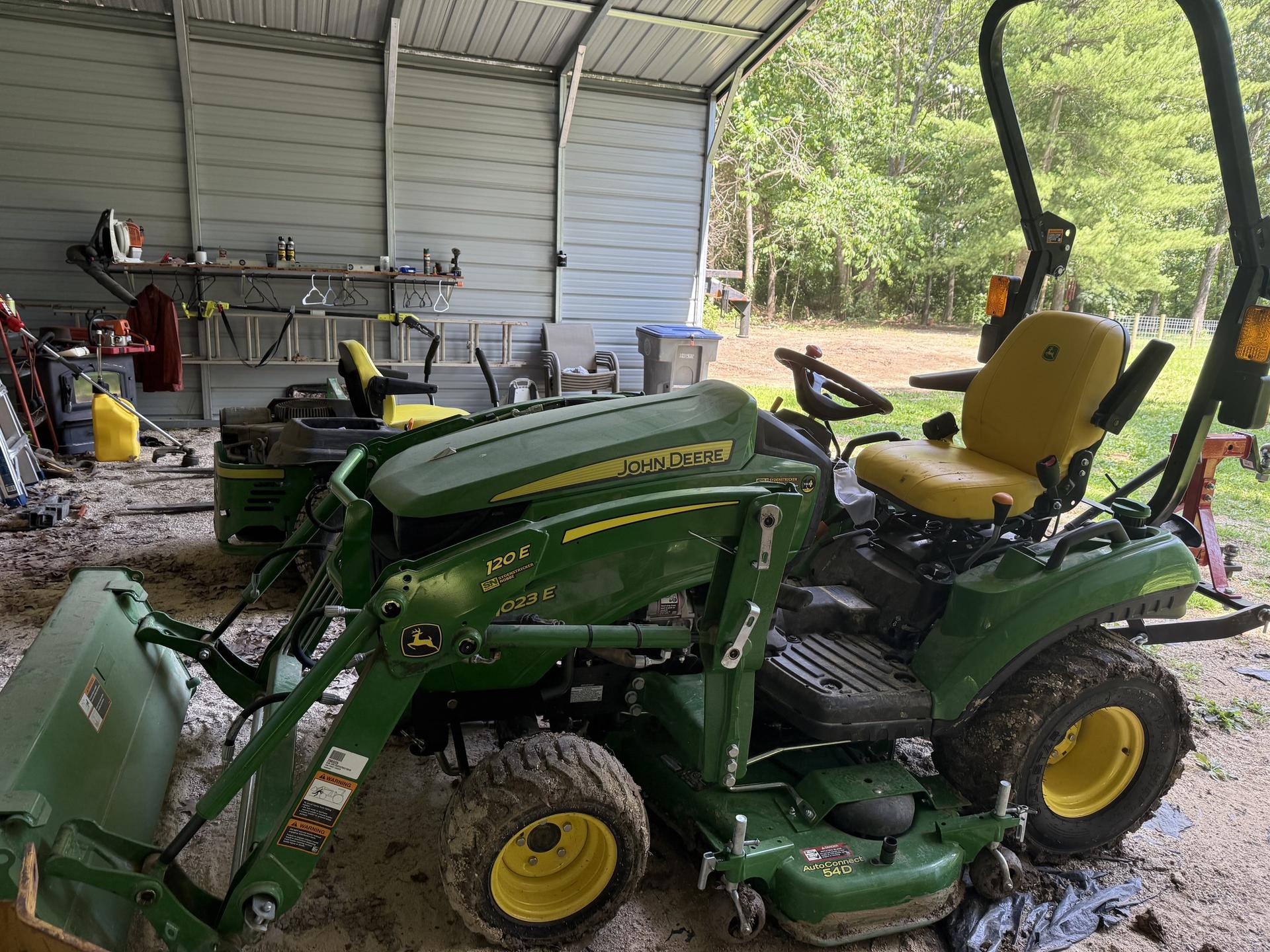 2024 John Deere 1023E Image